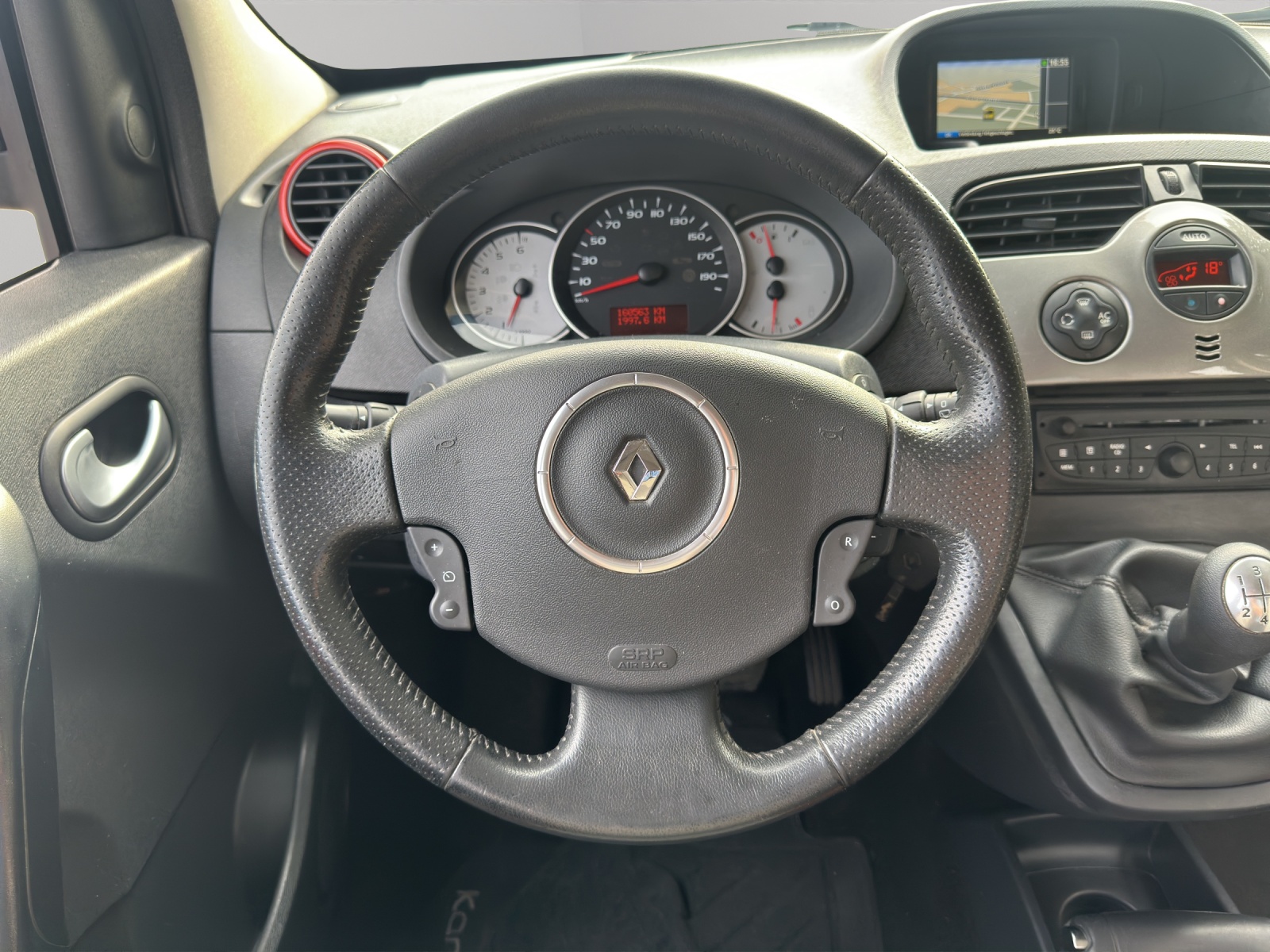 RENAULT Kangoo 1.6 16V Happy Family-image-15