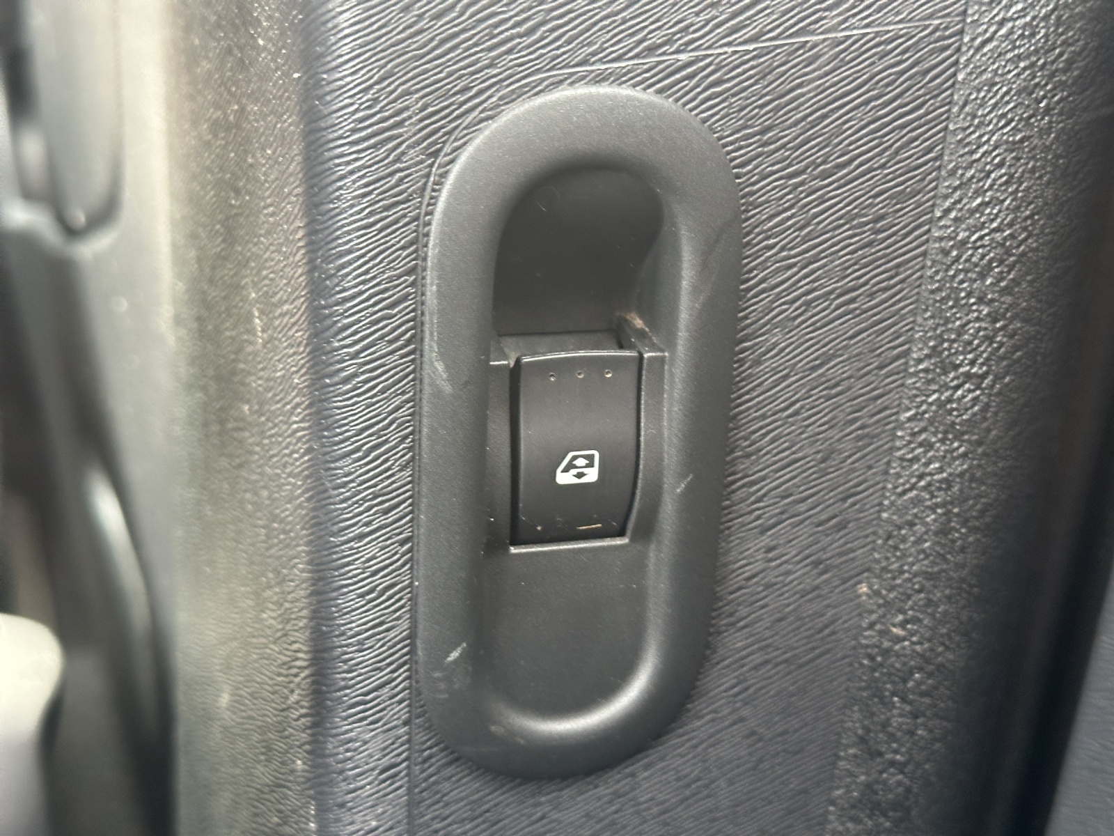 RENAULT Kangoo 1.6 16V Happy Family-image-20