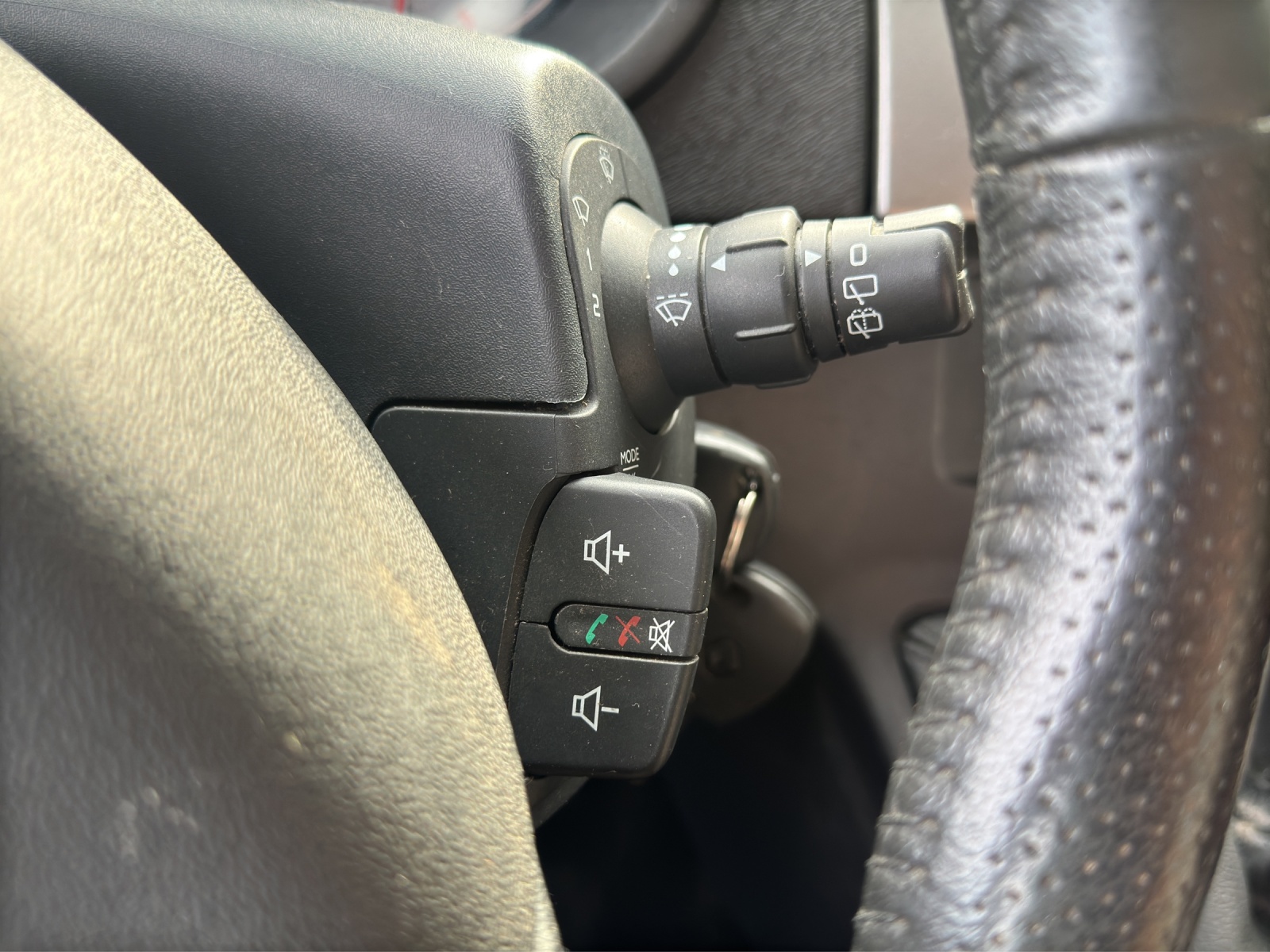 RENAULT Kangoo 1.6 16V Happy Family-image-13