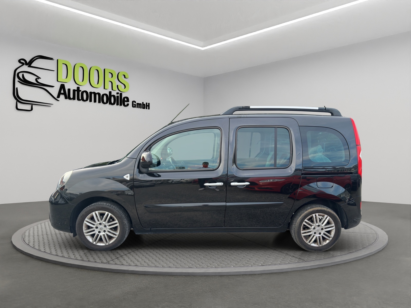 RENAULT Kangoo 1.6 16V Happy Family-image-6