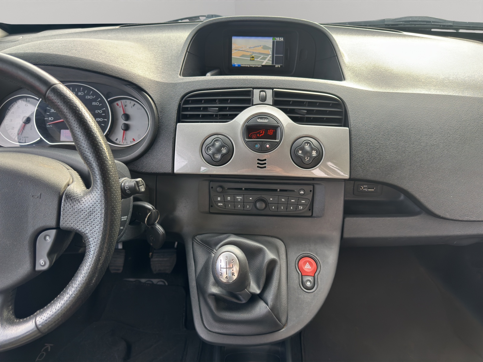RENAULT Kangoo 1.6 16V Happy Family-image-14