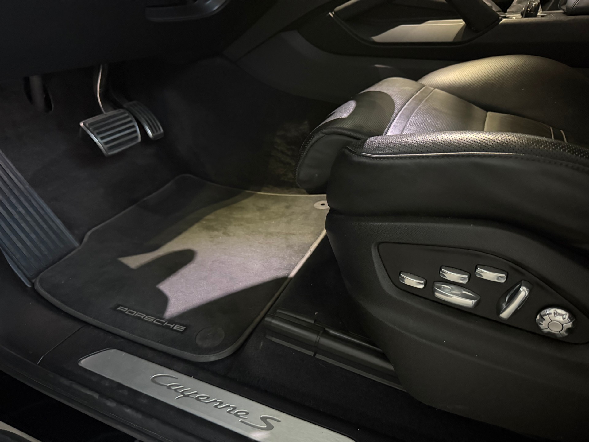 PORSCHE Cayenne S | CH-Auto | Frisch MFK | Ab Service | 440 PS | Sport Chrono-image-14