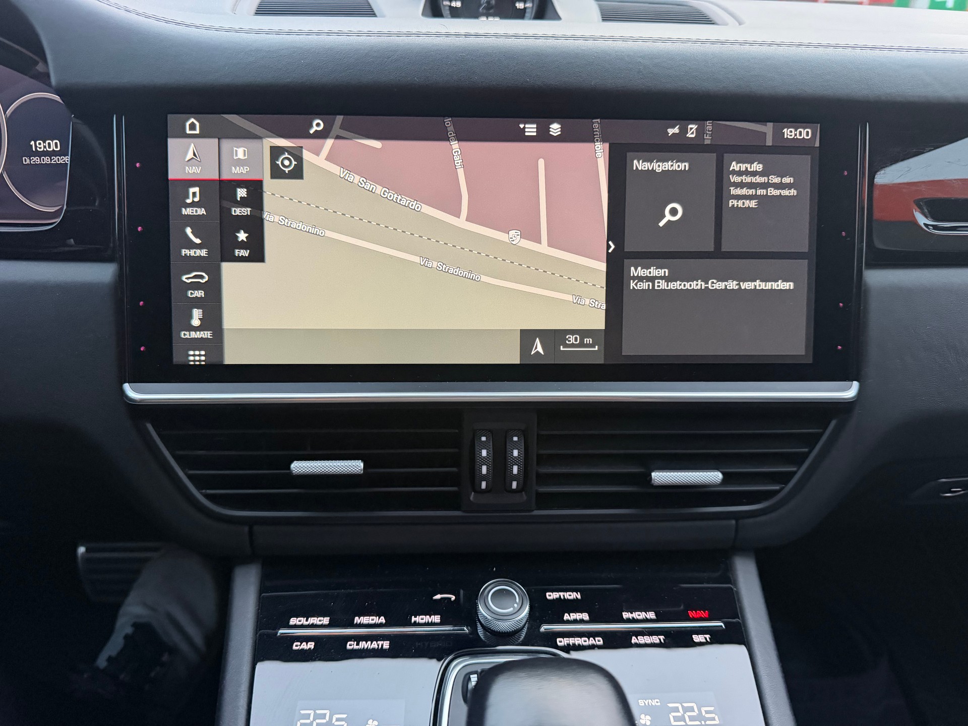 PORSCHE Cayenne S | CH-Auto | Frisch MFK | Ab Service | 440 PS | Sport Chrono-image-19