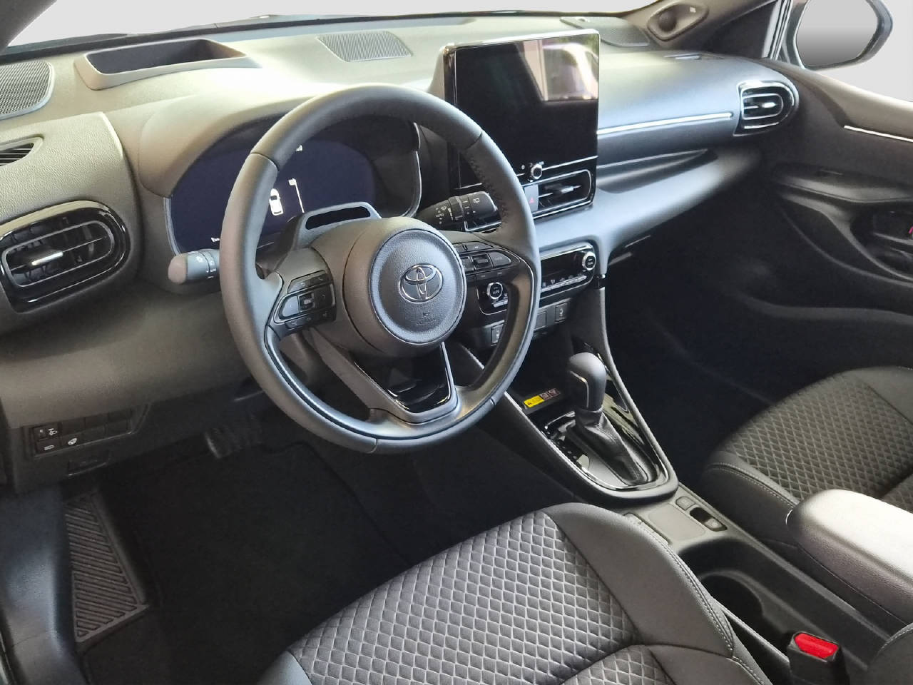 TOYOTA Yaris 1.5 VVT-i HSD Premium-image-5