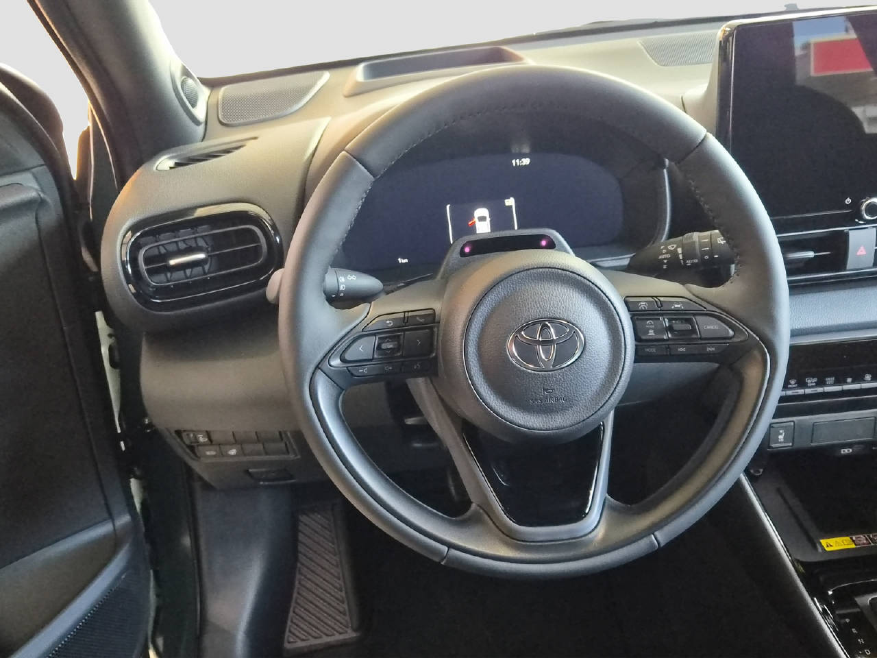 TOYOTA Yaris 1.5 VVT-i HSD Premium-image-6