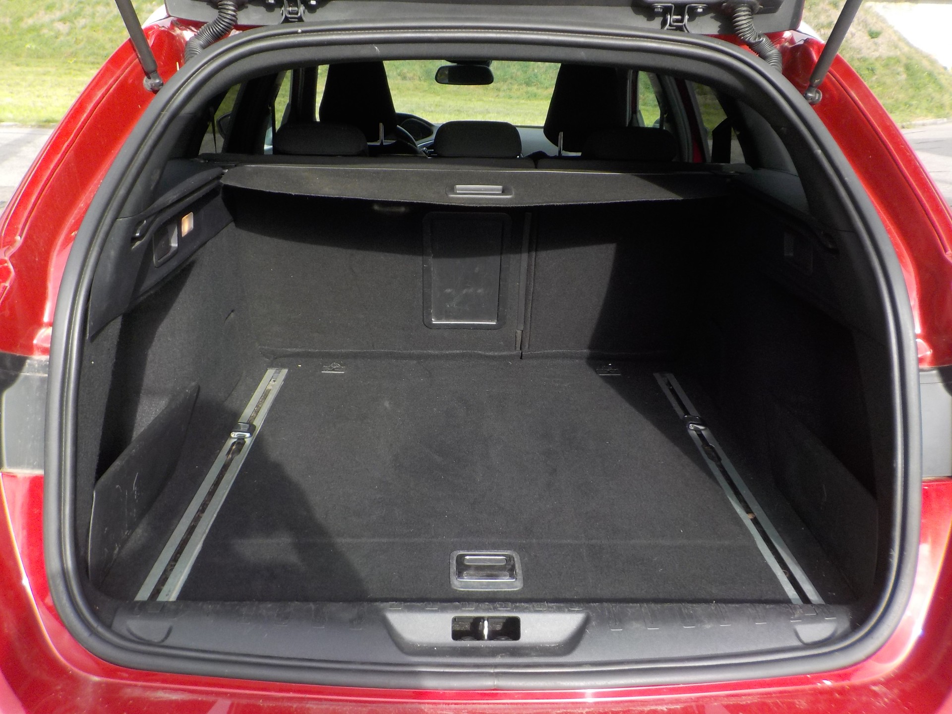 PEUGEOT 308 SW 1.2 THP GT Line Automatic-image-6