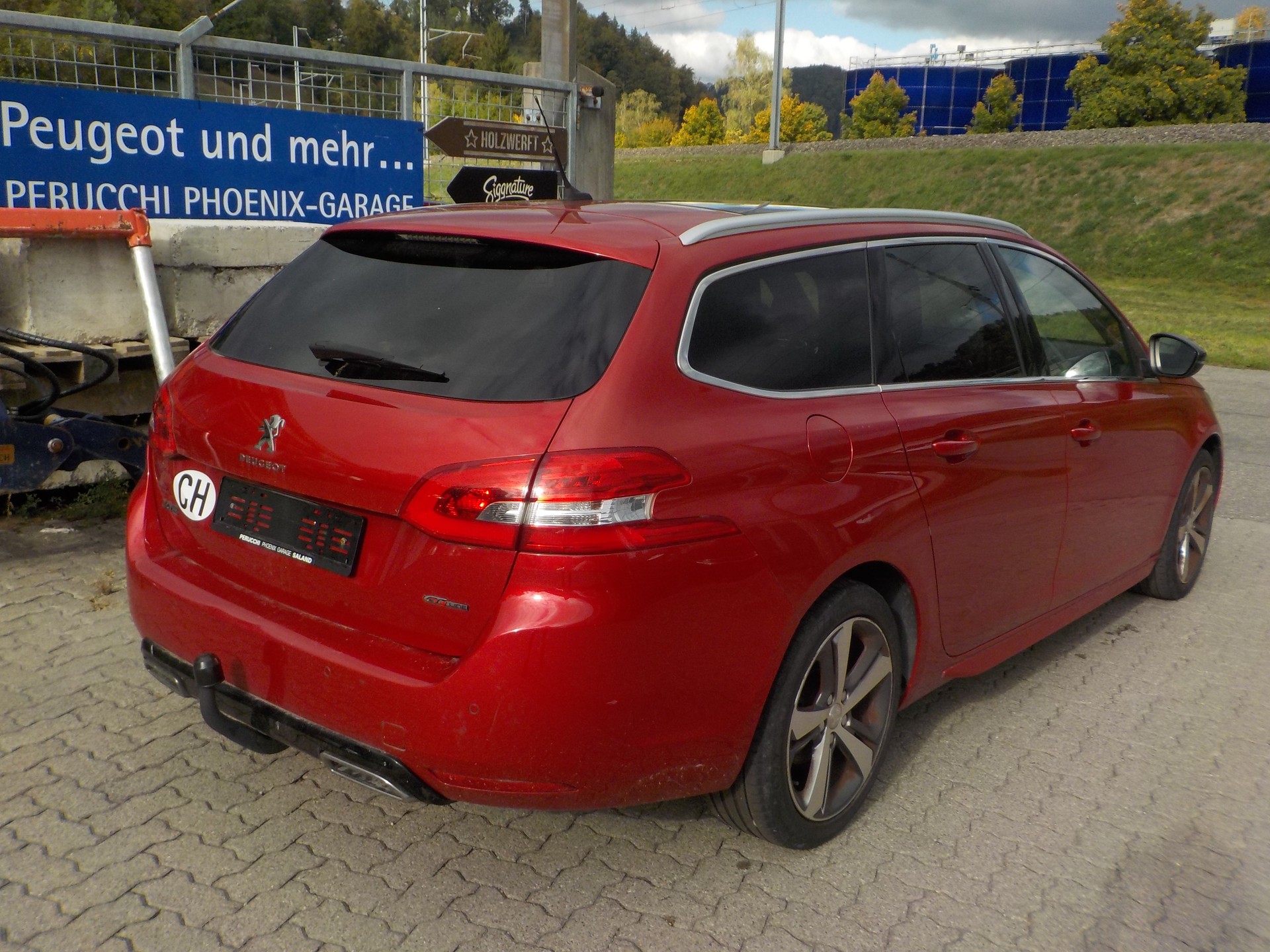 PEUGEOT 308 SW 1.2 THP GT Line Automatic-image-4