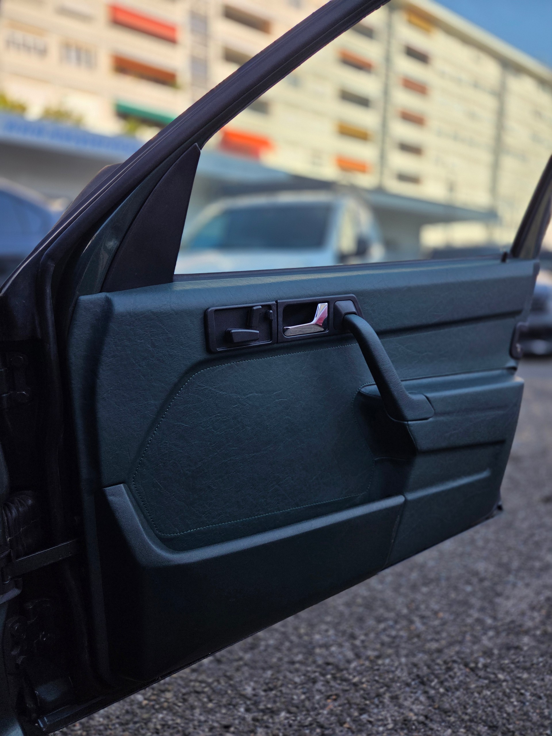 MERCEDES-BENZ 190 E 2.6-image-7