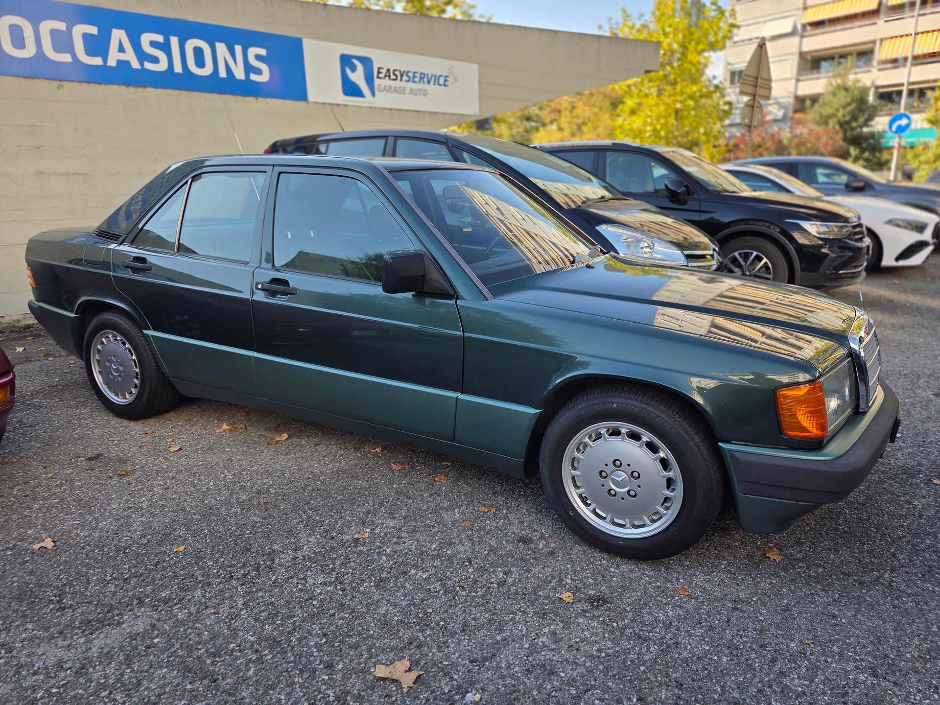 MERCEDES-BENZ 190 E 2.6-image-1