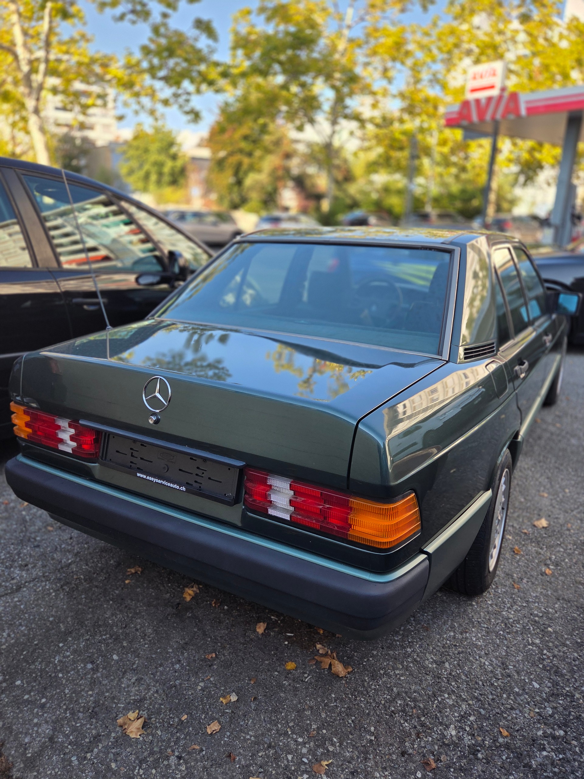 MERCEDES-BENZ 190 E 2.6-image-2