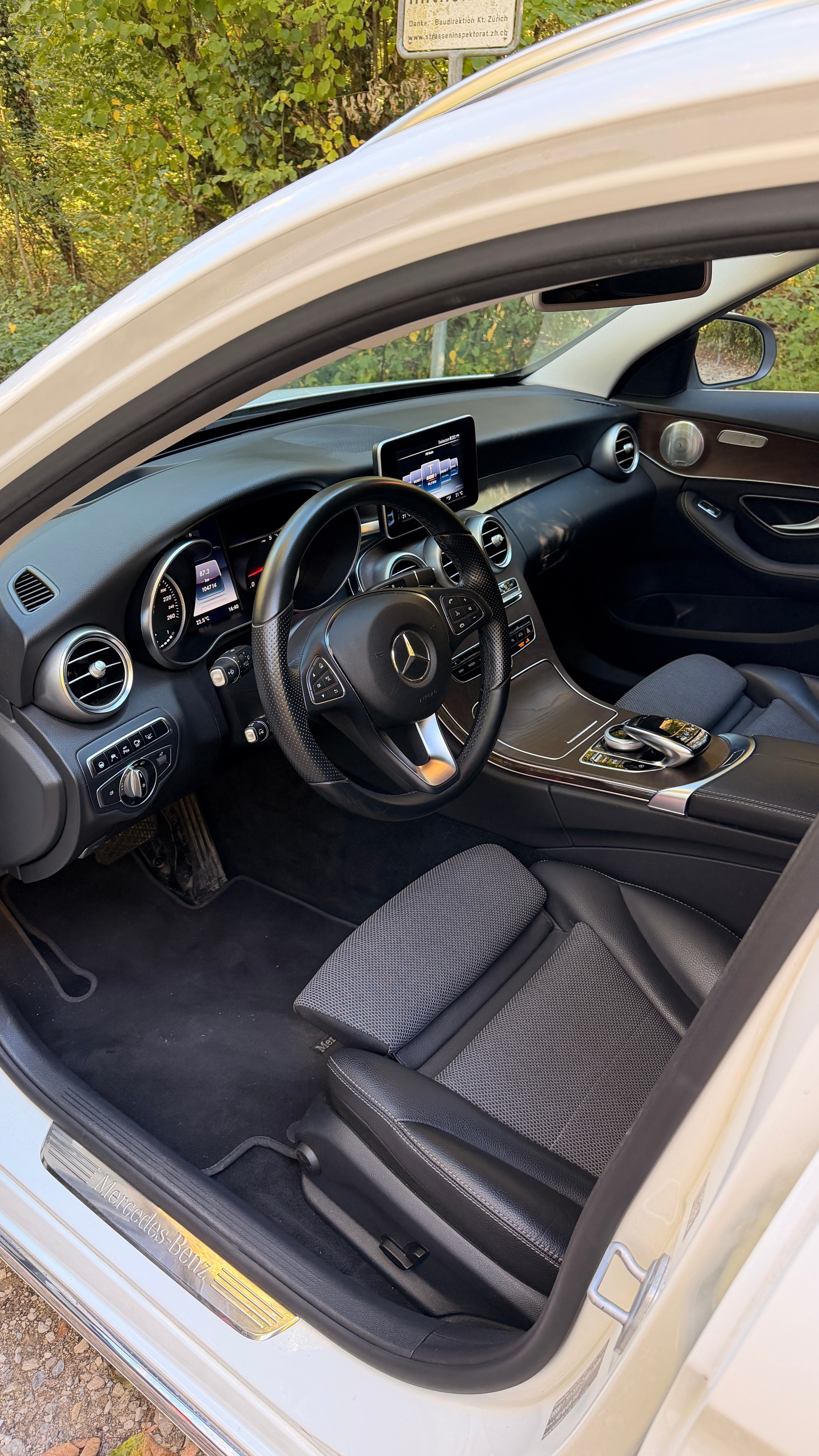 MERCEDES-BENZ C 200 Avantgarde 4matic-image-2
