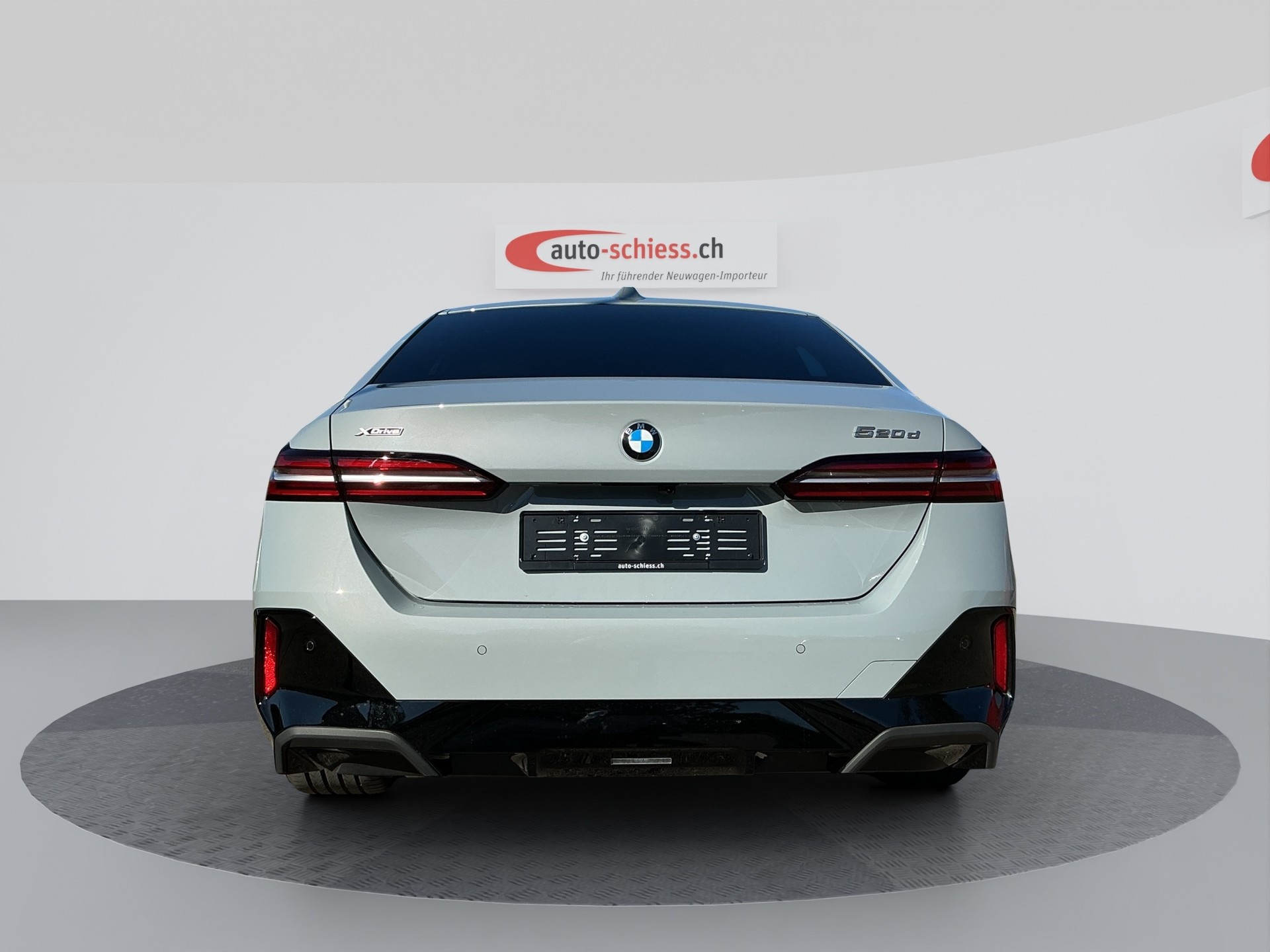 BMW 520d xDrive 48V M Sport Steptronic-image-3