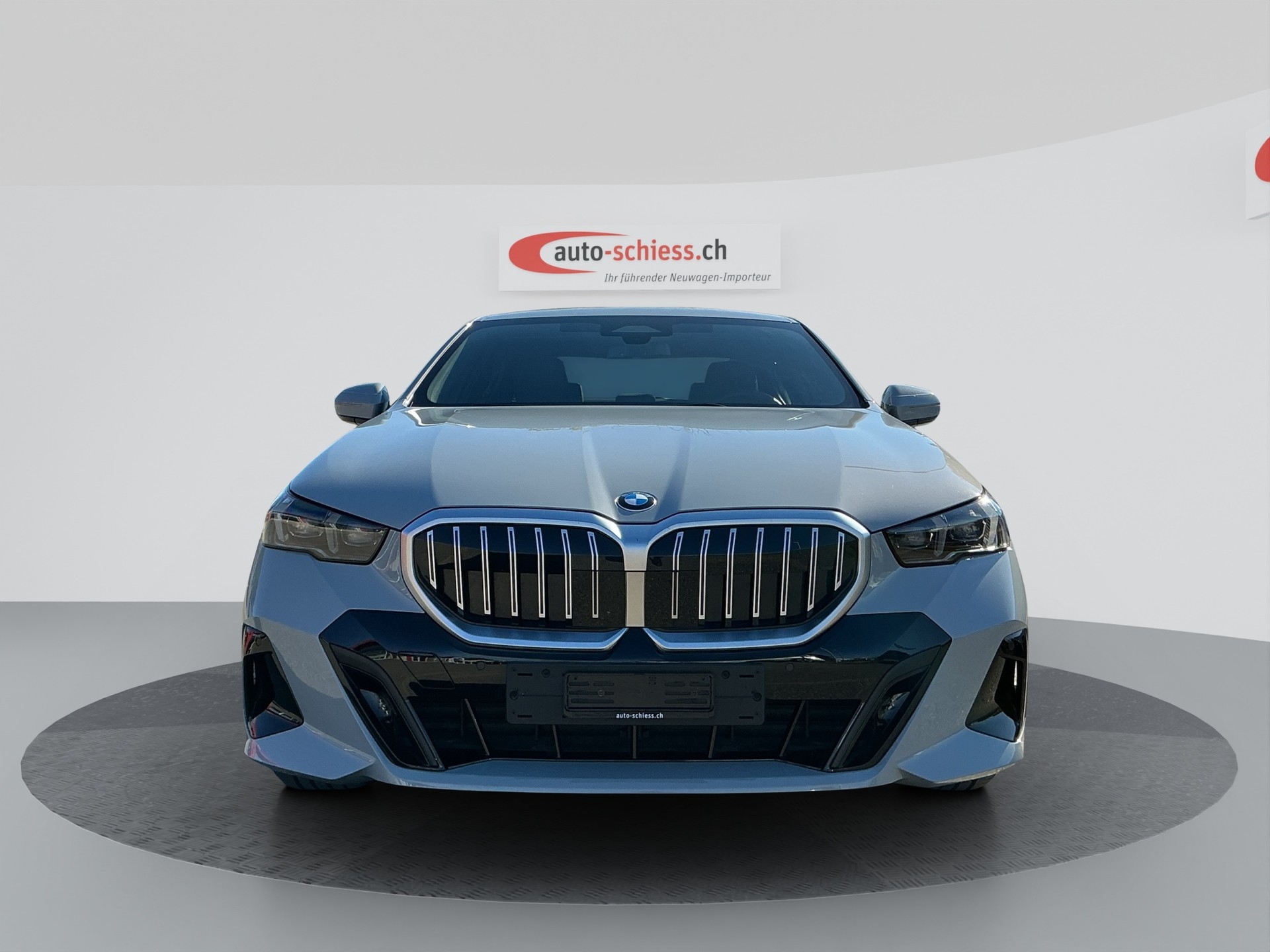 BMW 520d xDrive 48V M Sport Steptronic-image-1