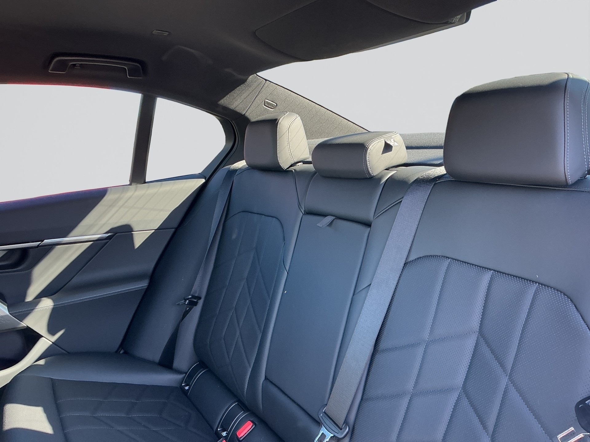 BMW 520d xDrive 48V M Sport Steptronic-image-13