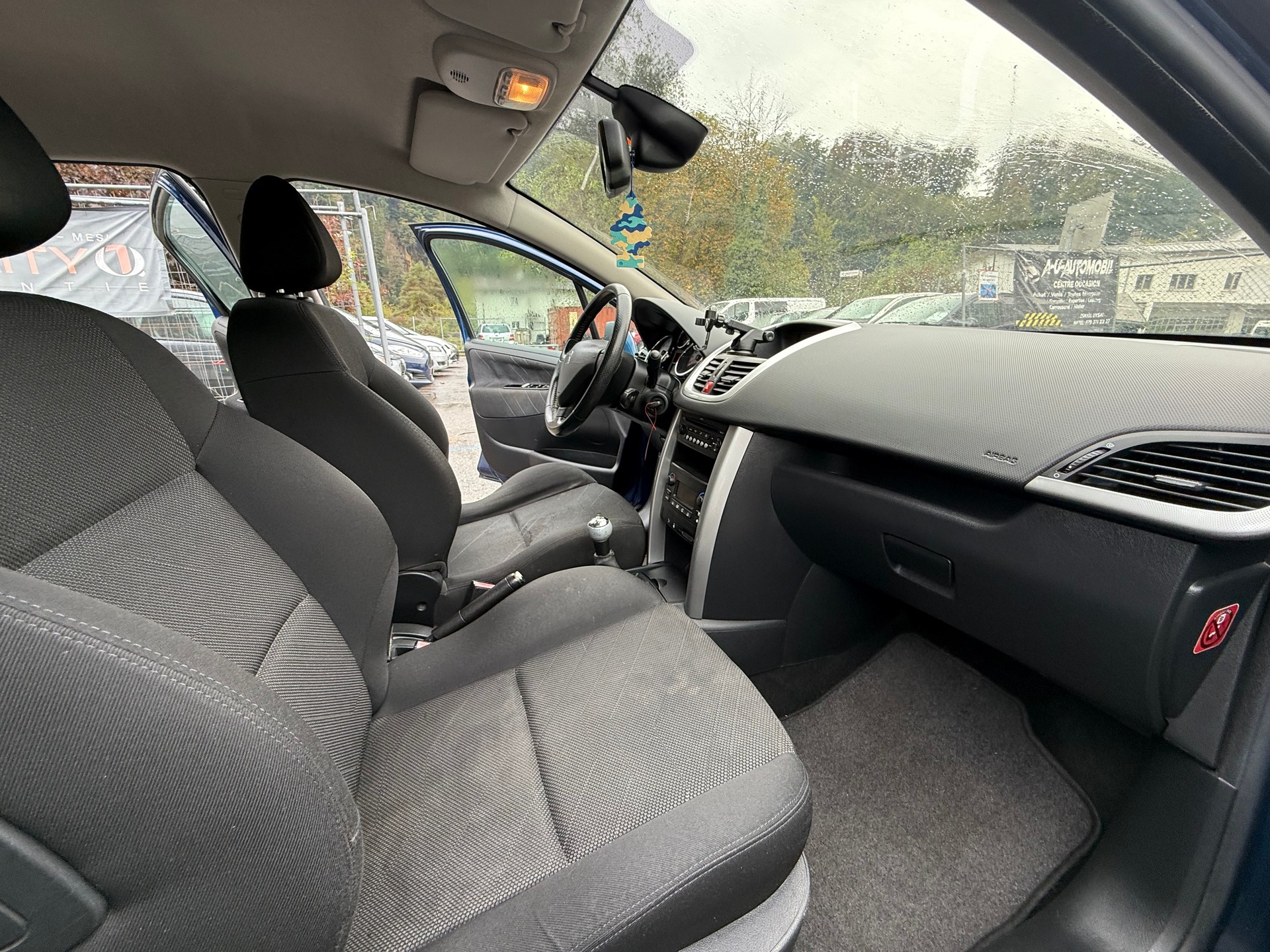 PEUGEOT 207 1.6 16V Black&Silver-image-12