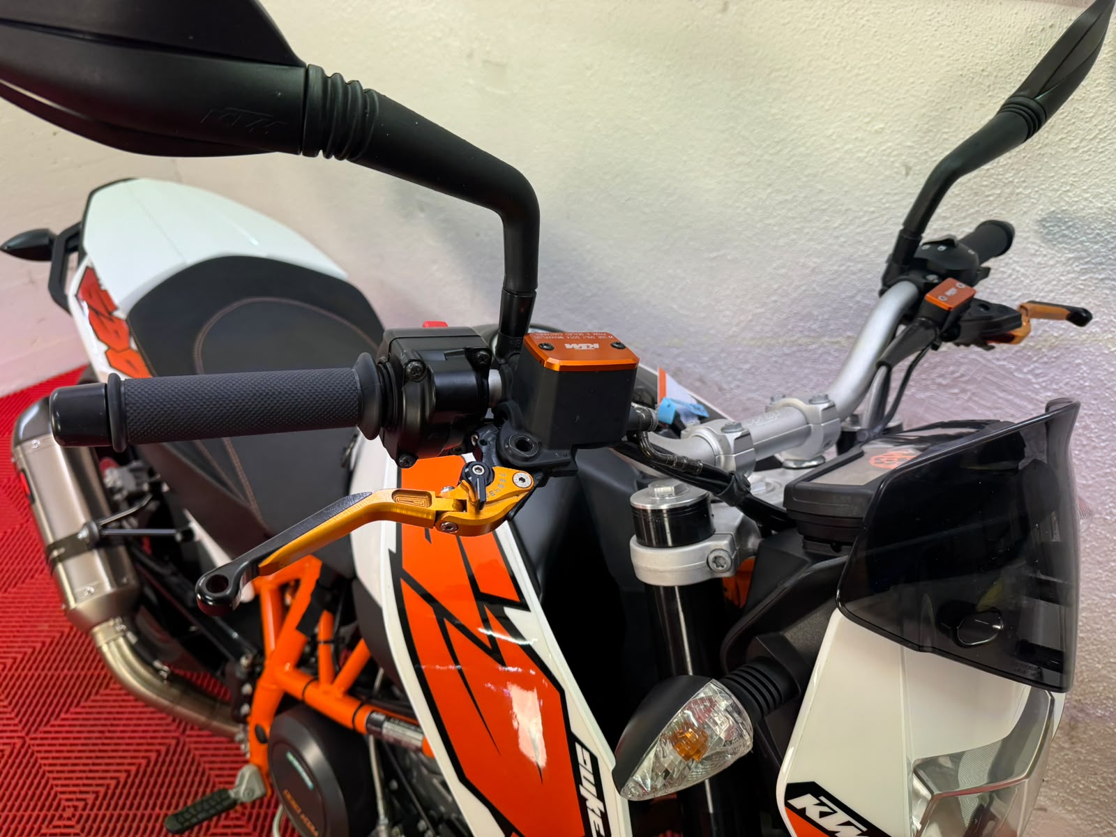 KTM 690 Duke ABS-image-10