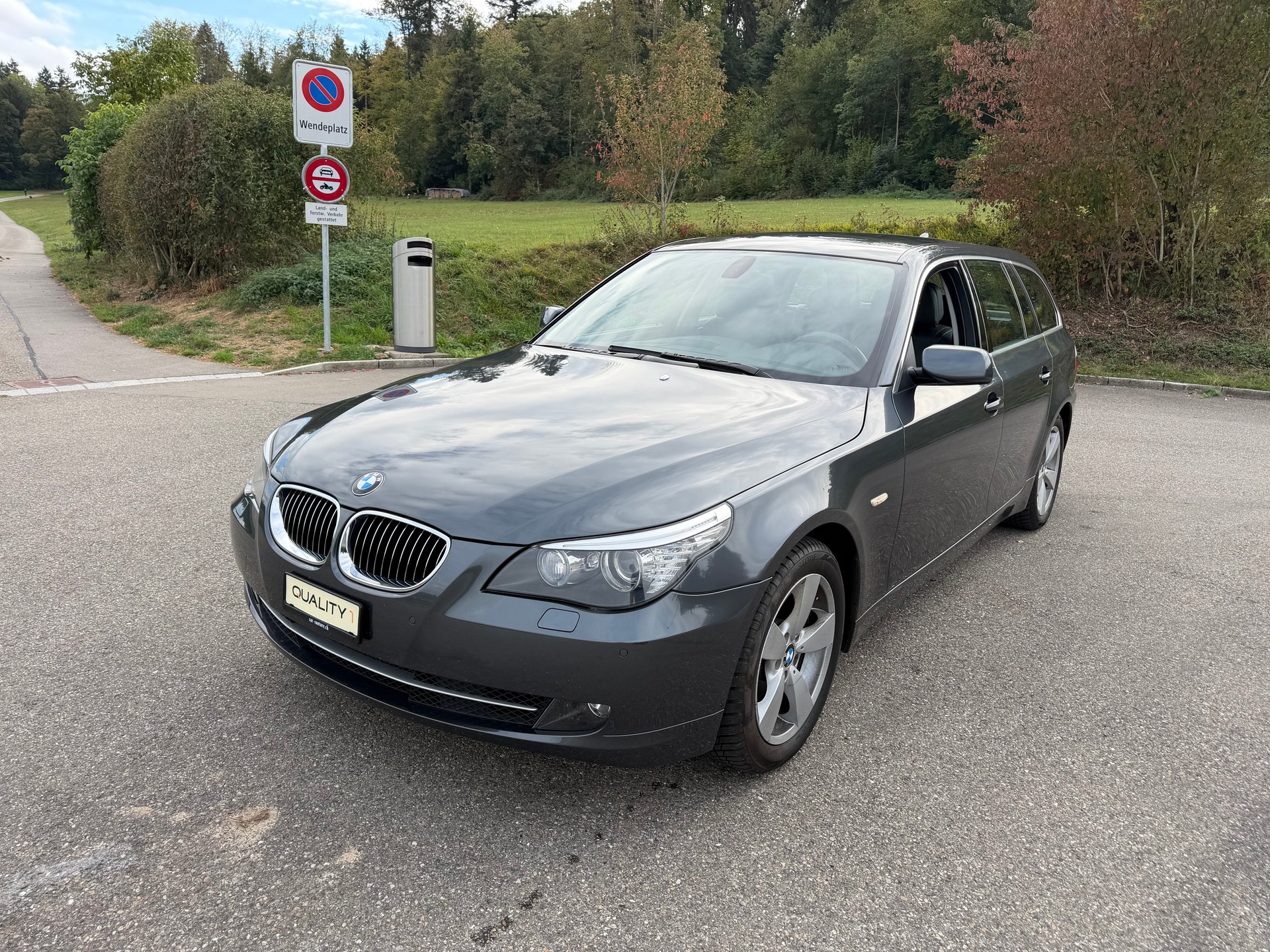 BMW 525xi Touring Steptronic-image-2
