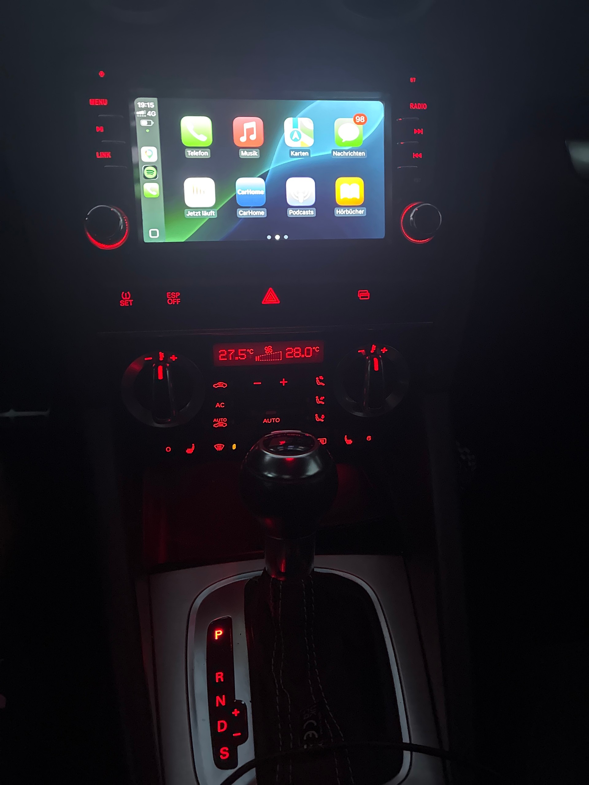 AUDI 2.0 T FSI quattro S-Tronic-image-8
