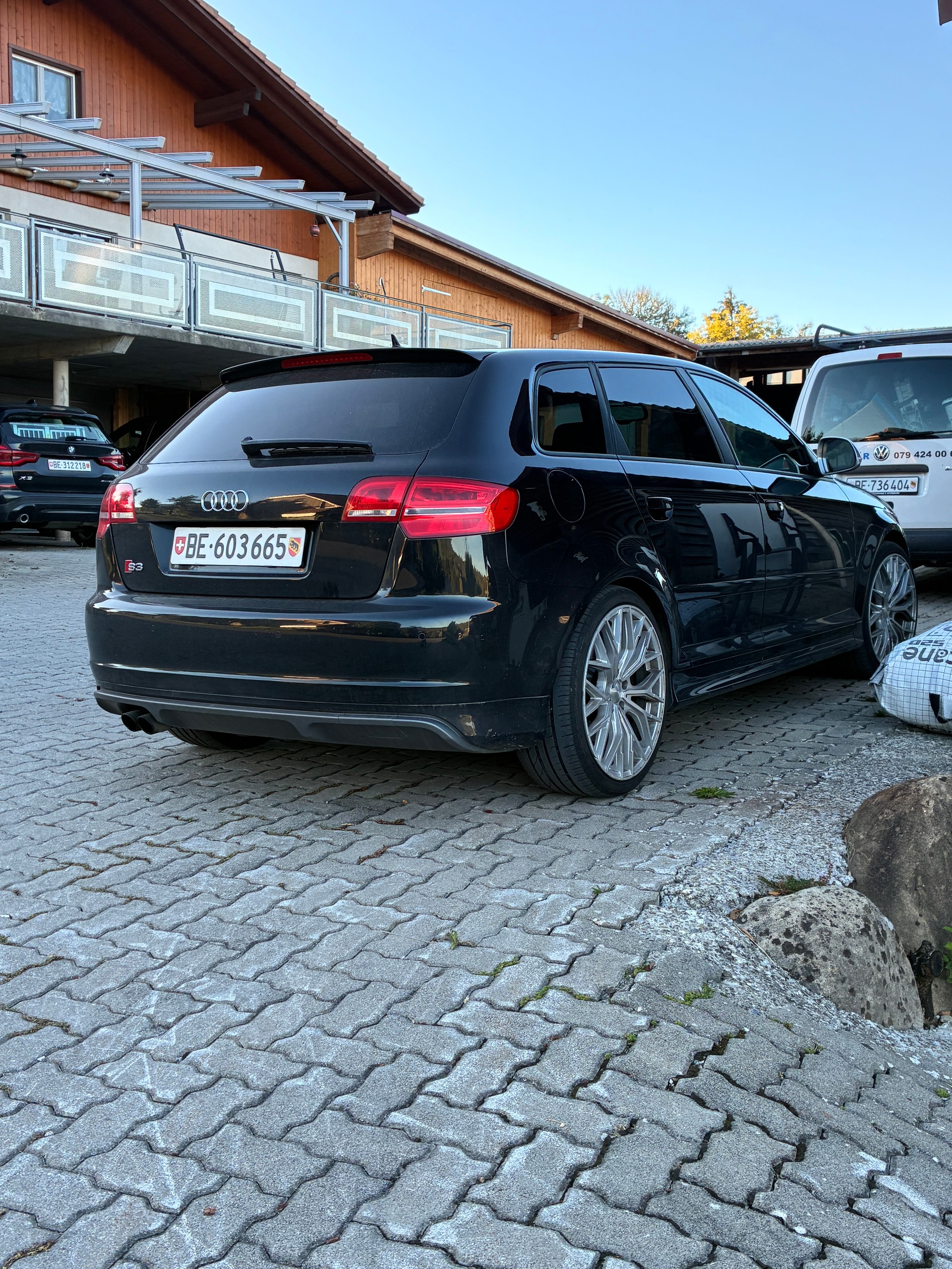 AUDI 2.0 T FSI quattro S-Tronic-image-4