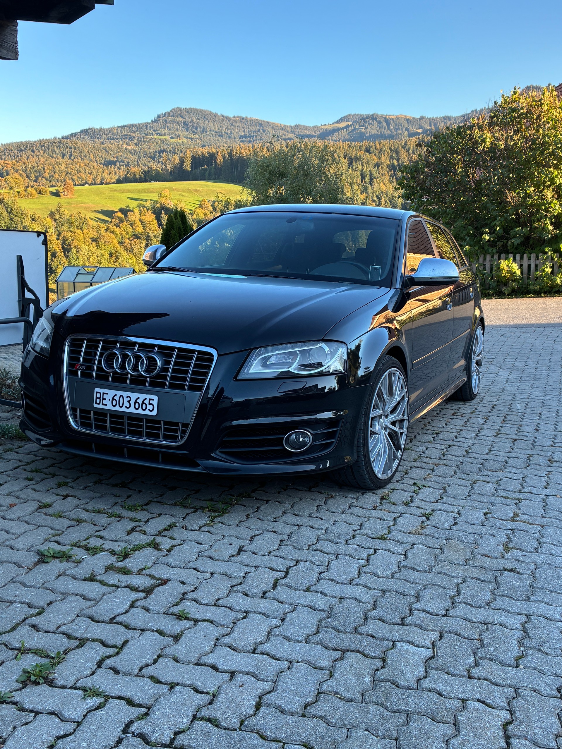 AUDI 2.0 T FSI quattro S-Tronic-image-0