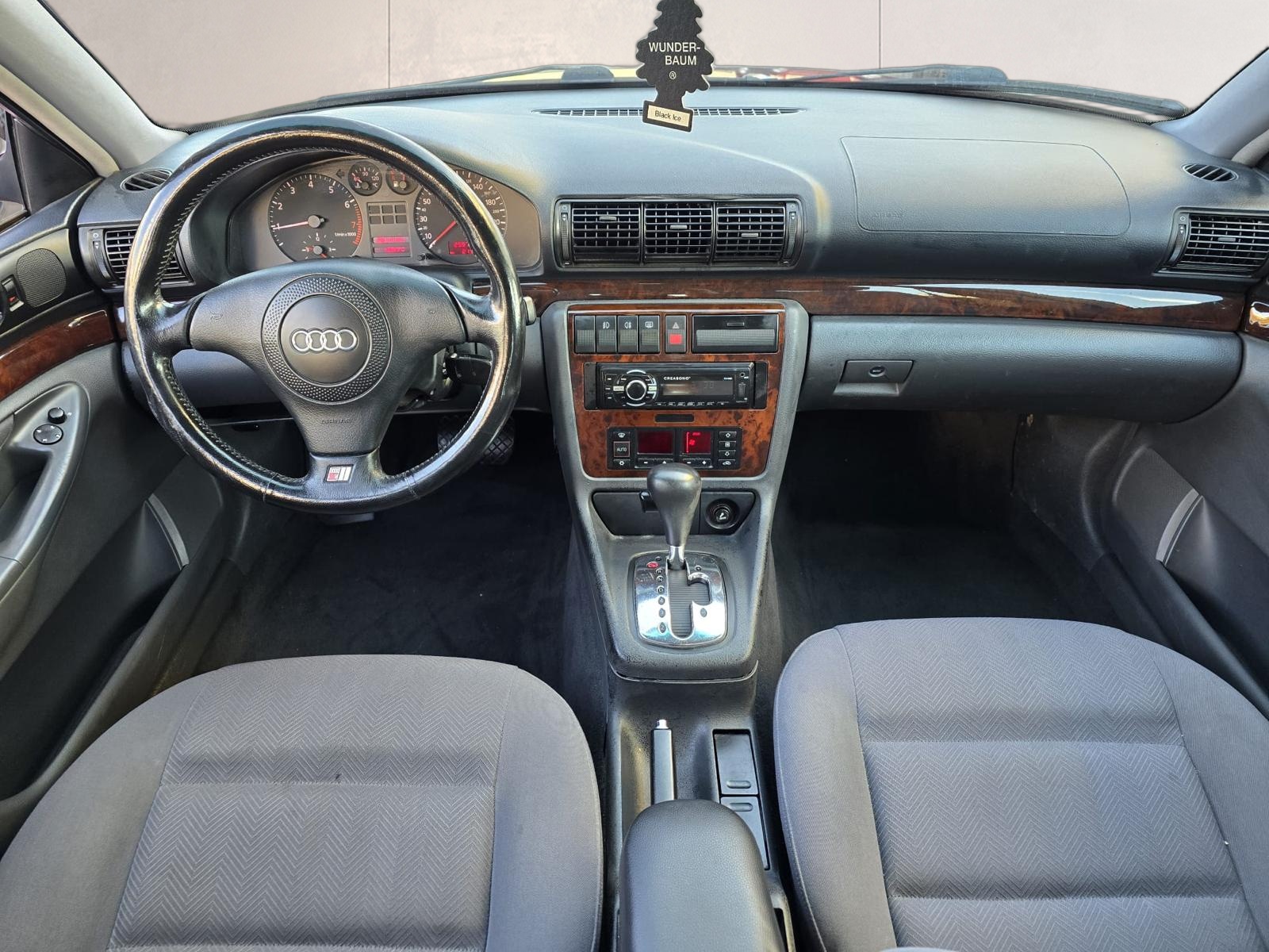 AUDI A4 Avant 1.8 T Advance-image-8