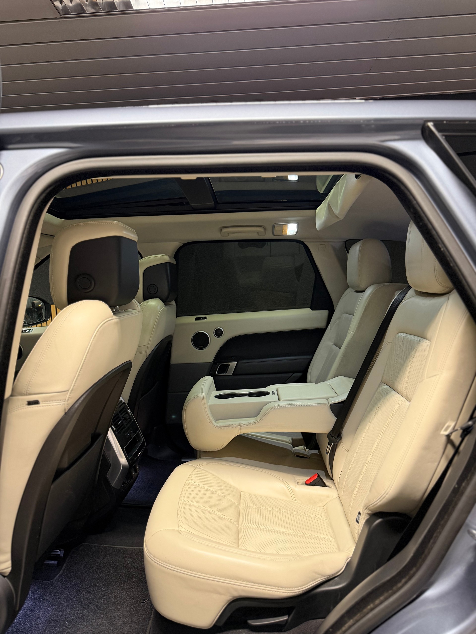 LAND ROVER Range Rover Sport 3.0 SDV6 HSE Dynamic Automatic-image-15