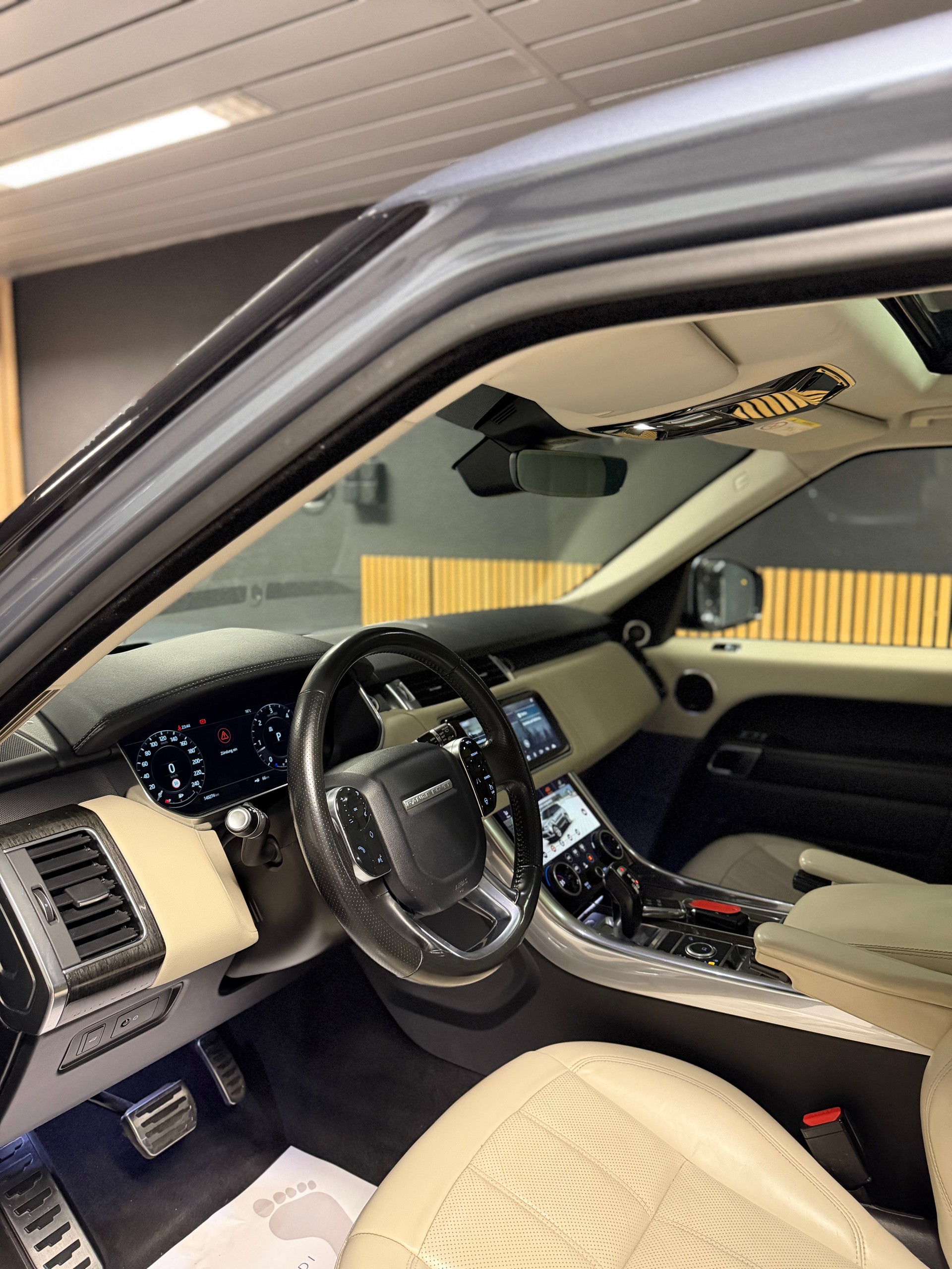 LAND ROVER Range Rover Sport 3.0 SDV6 HSE Dynamic Automatic-image-7