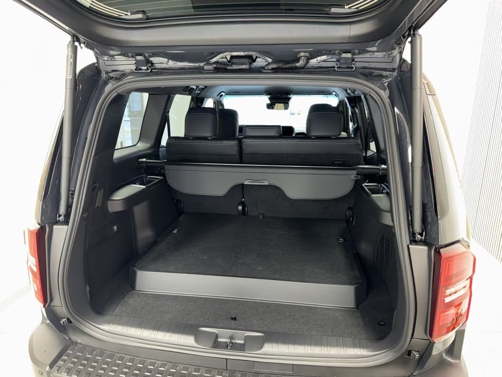 TOYOTA Land Cruiser 2.8TD Swiss Edition-image-3