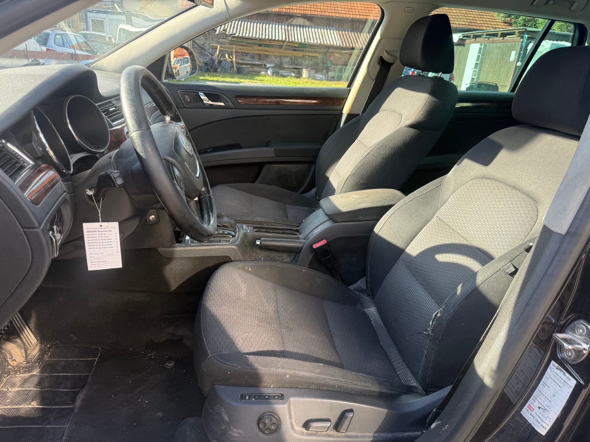 SKODA Superb Combi 2.0 TDi Ambition DSG-image-5