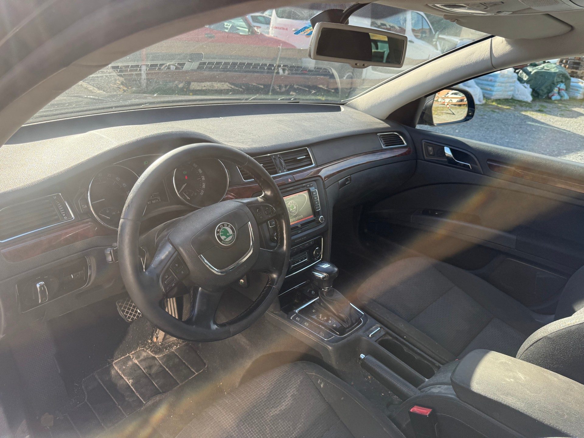 SKODA Superb Combi 2.0 TDi Ambition DSG-image-7