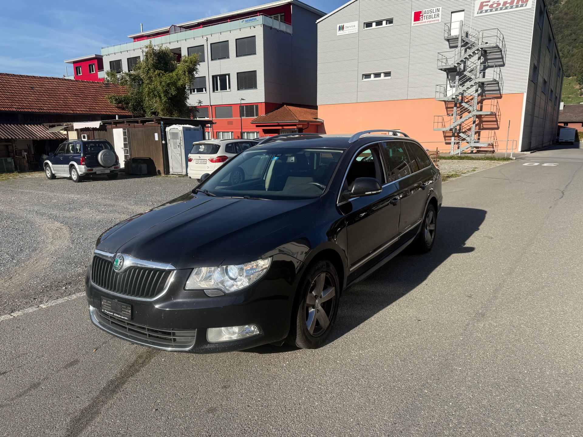 SKODA Superb Combi 2.0 TDi Ambition DSG-image-1