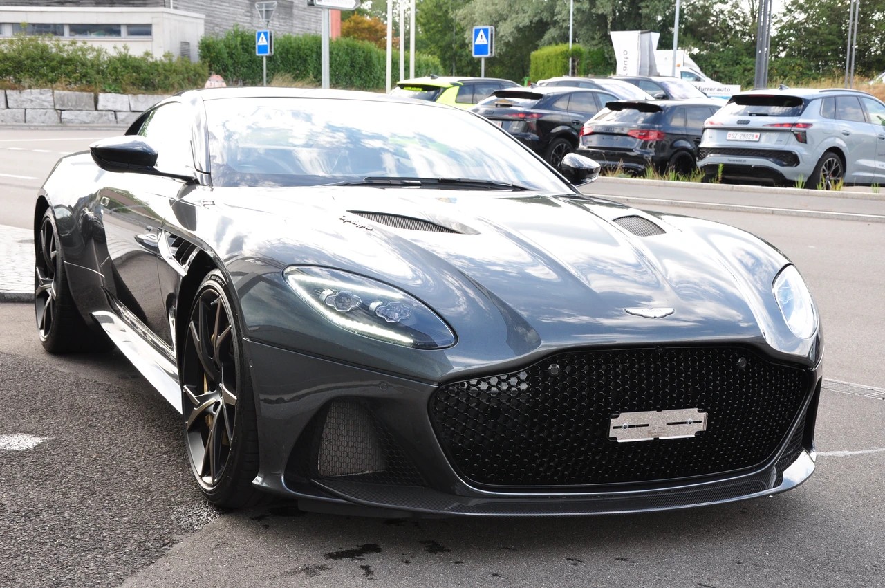 ASTON MARTIN DBS Coupé Superleggera-image-10
