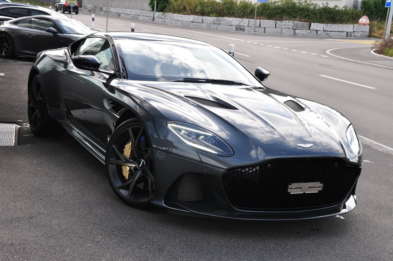 ASTON MARTIN DBS Coupé Superleggera-image-11