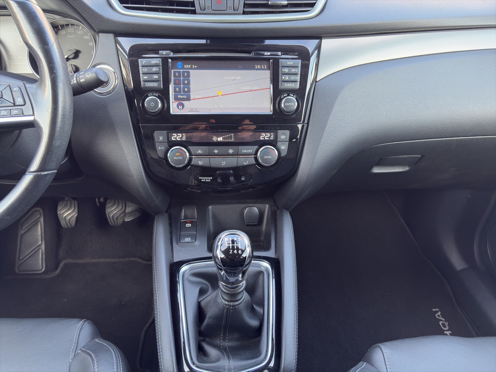 NISSAN Qashqai 1.6 dCi Tekna-image-14