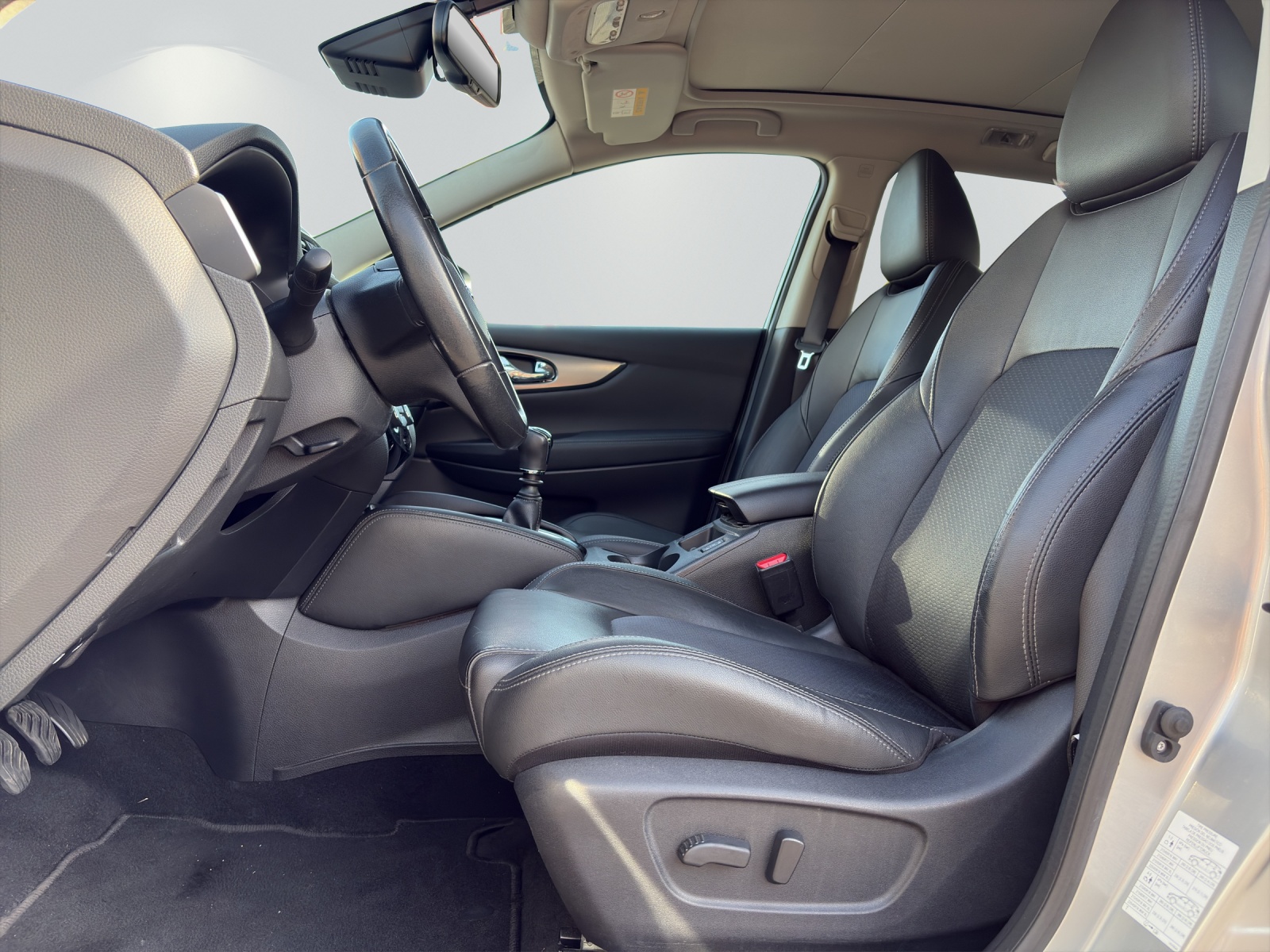 NISSAN Qashqai 1.6 dCi Tekna-image-8