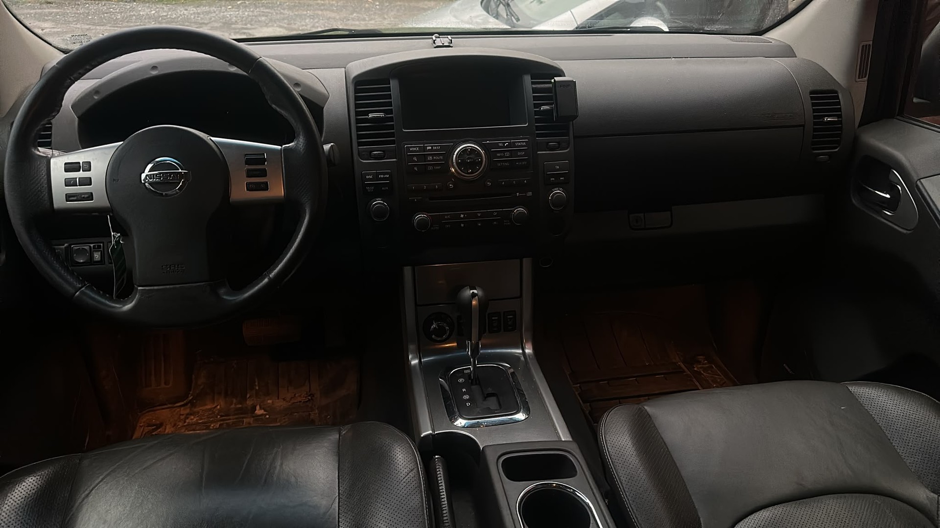 NISSAN 3.0 V6 dCi Double Cab LE-image-1