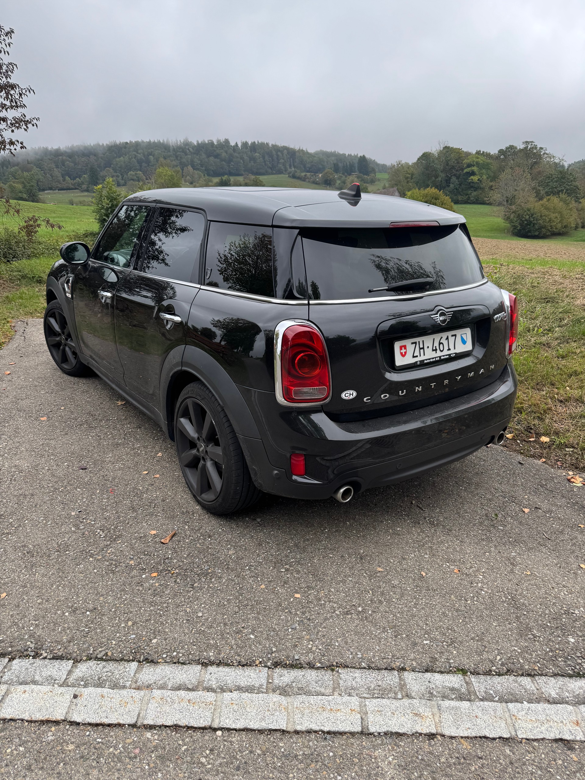 MINI 2.0i Cooper S ALL4 Trafalgar-image-2