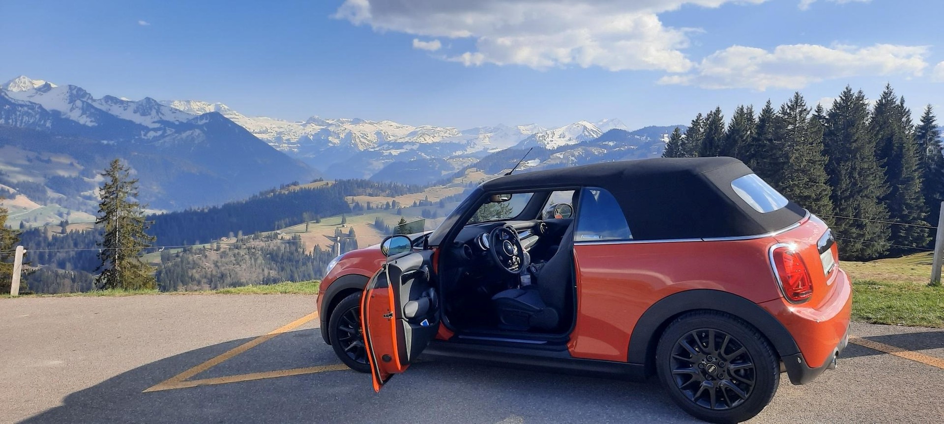 MINI Cooper Cabriolet-image-0