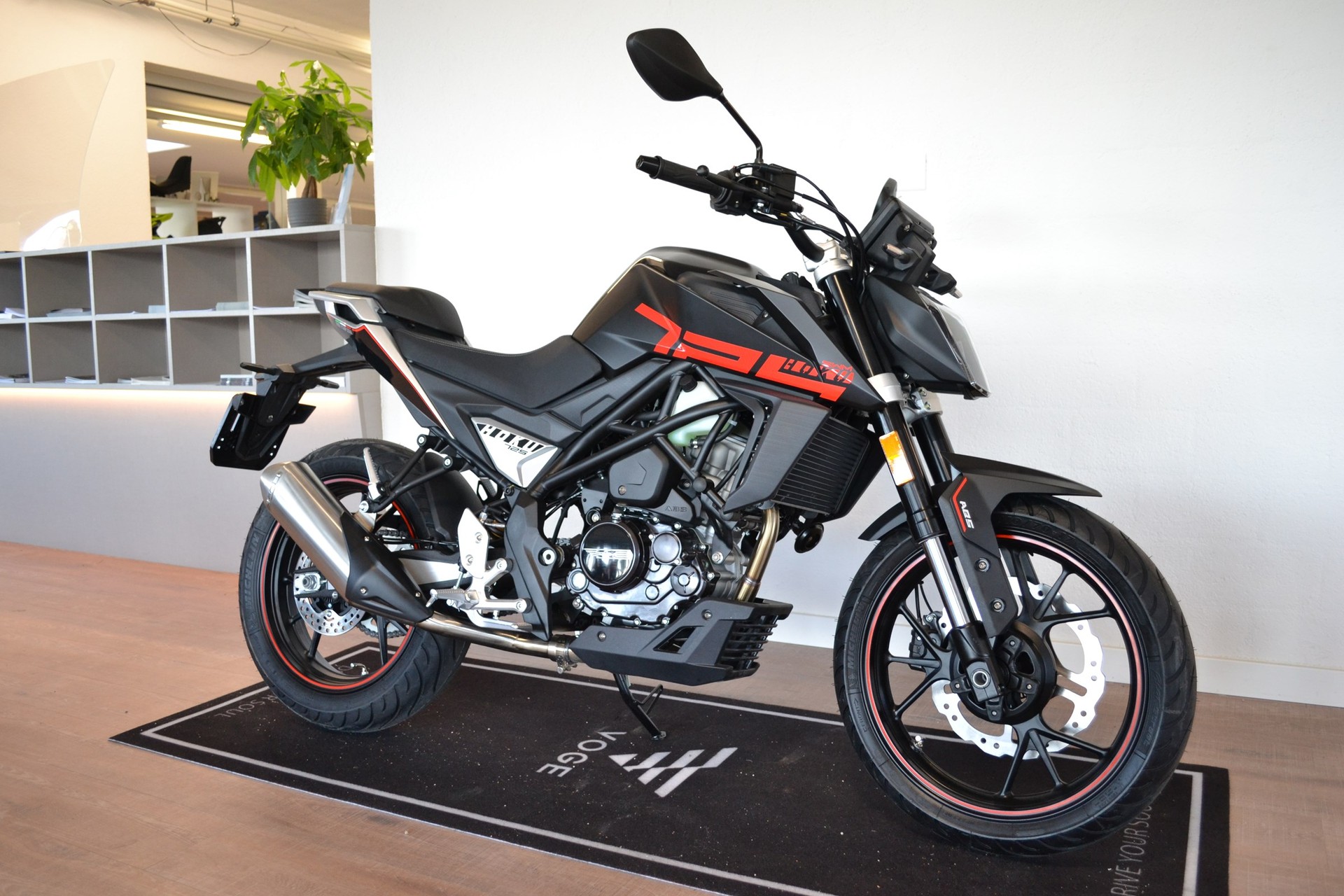 SWM Hoku 125 ABS-showroom-element-1