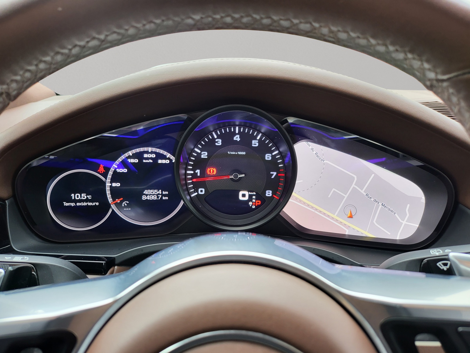 PORSCHE Cayenne-image-11