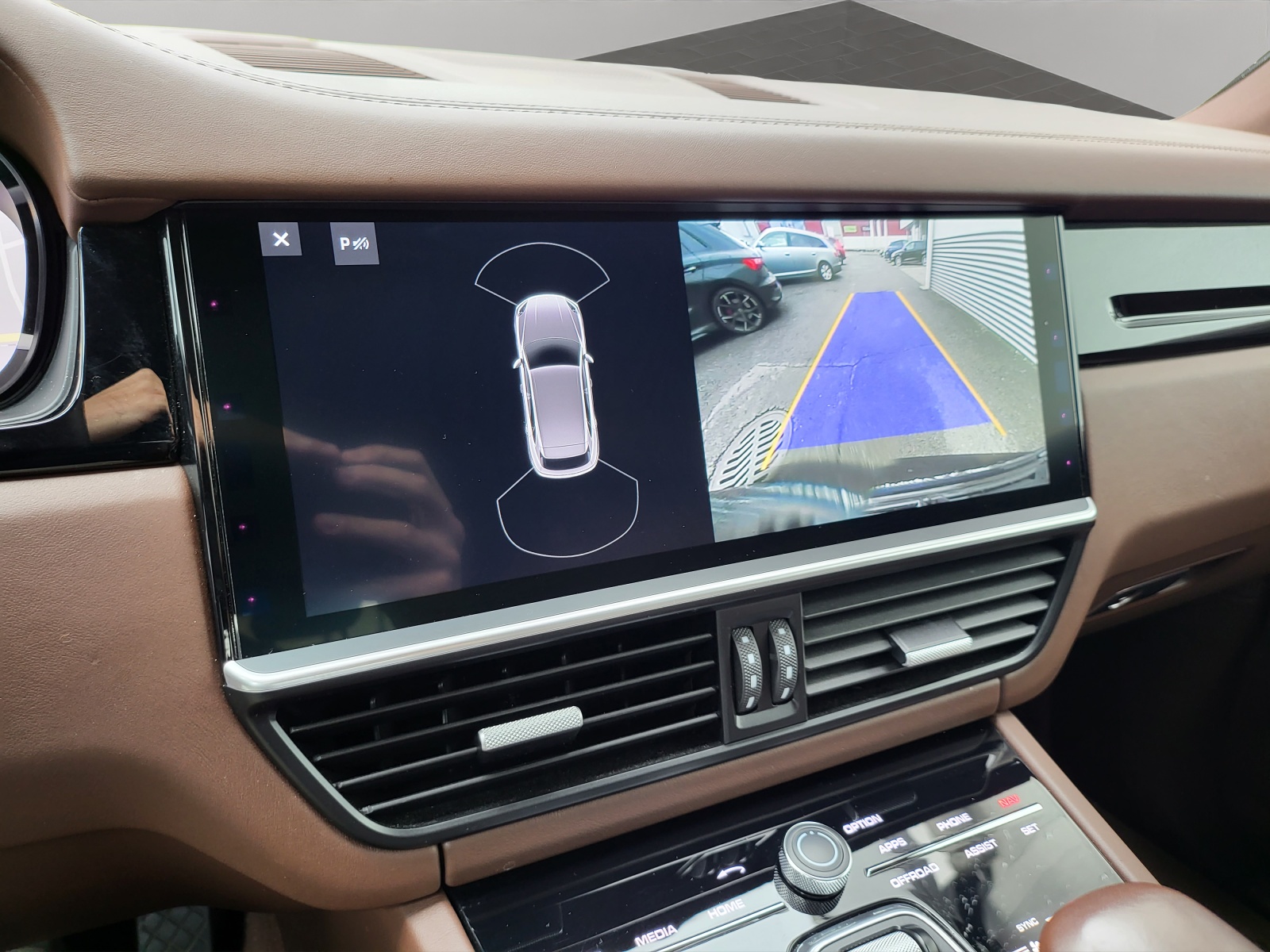 PORSCHE Cayenne-image-12
