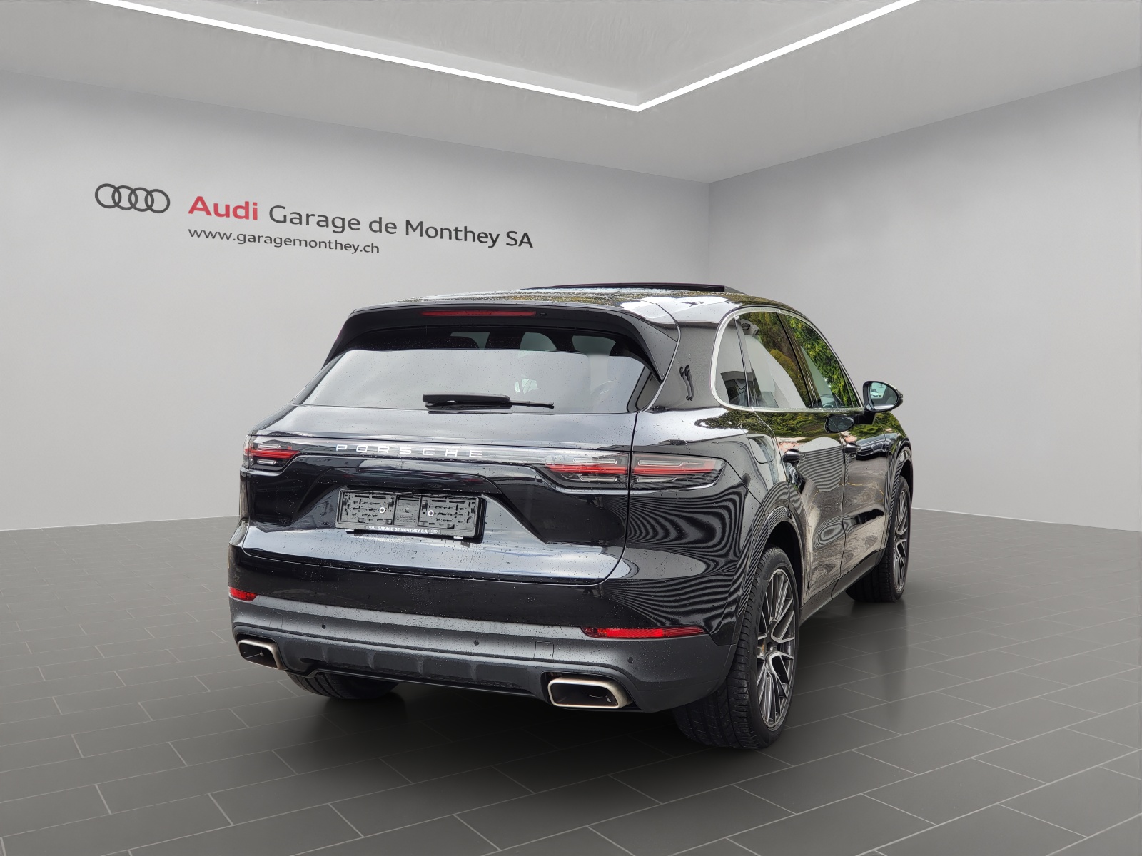 PORSCHE Cayenne-image-3