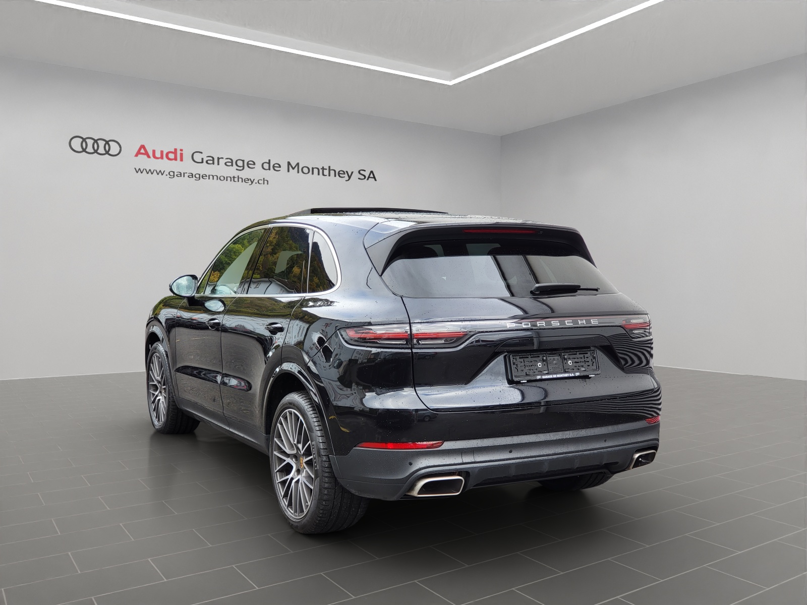 PORSCHE Cayenne-image-5