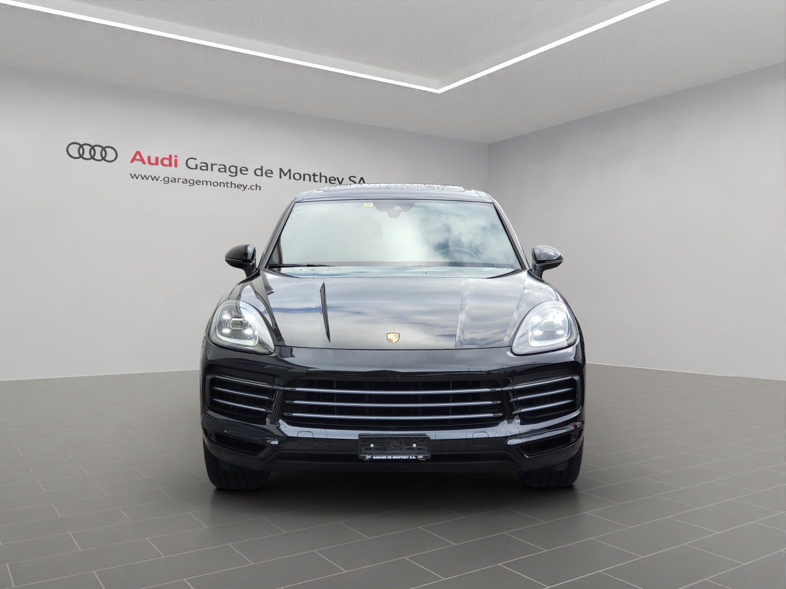 PORSCHE Cayenne-image-1