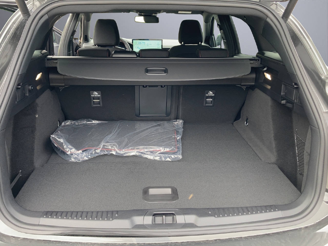 FORD Focus Station Wagon 1.0i mHEV 155 PS ST-Line X-image-6