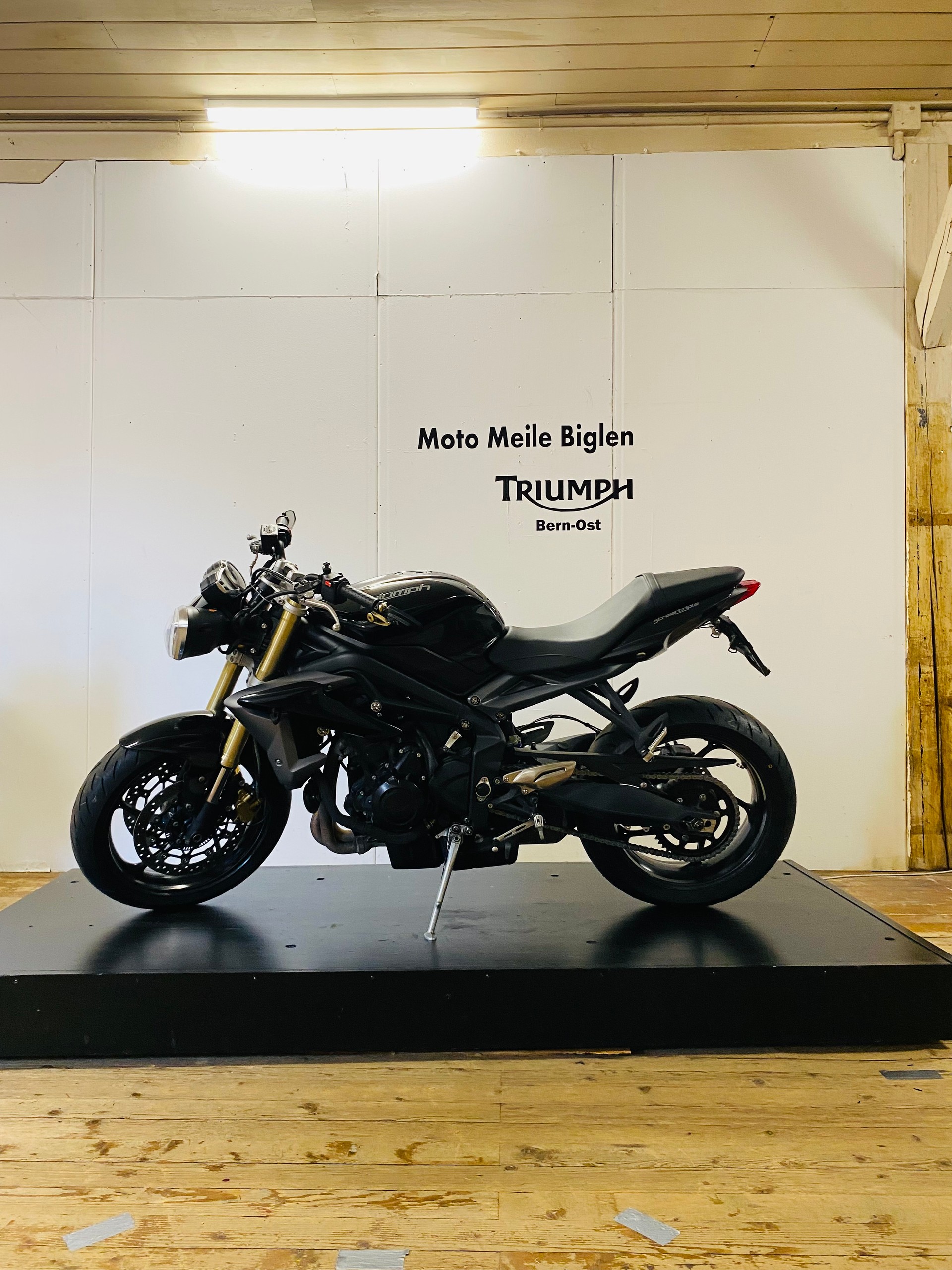TRIUMPH Street Triple 675 (25kW)-showroom-element-2