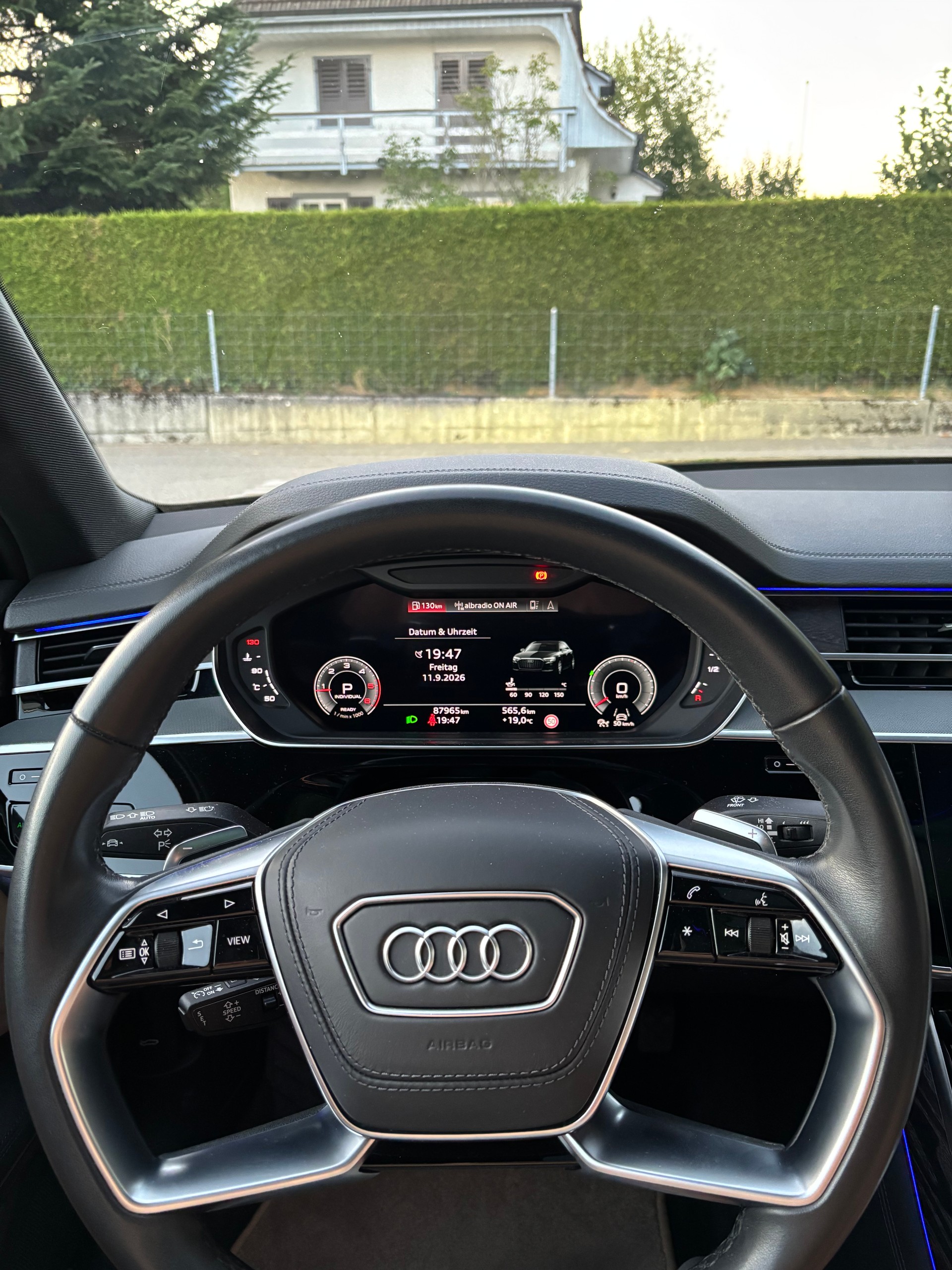 AUDI A8 50 L TDI quattro tiptronic-image-10