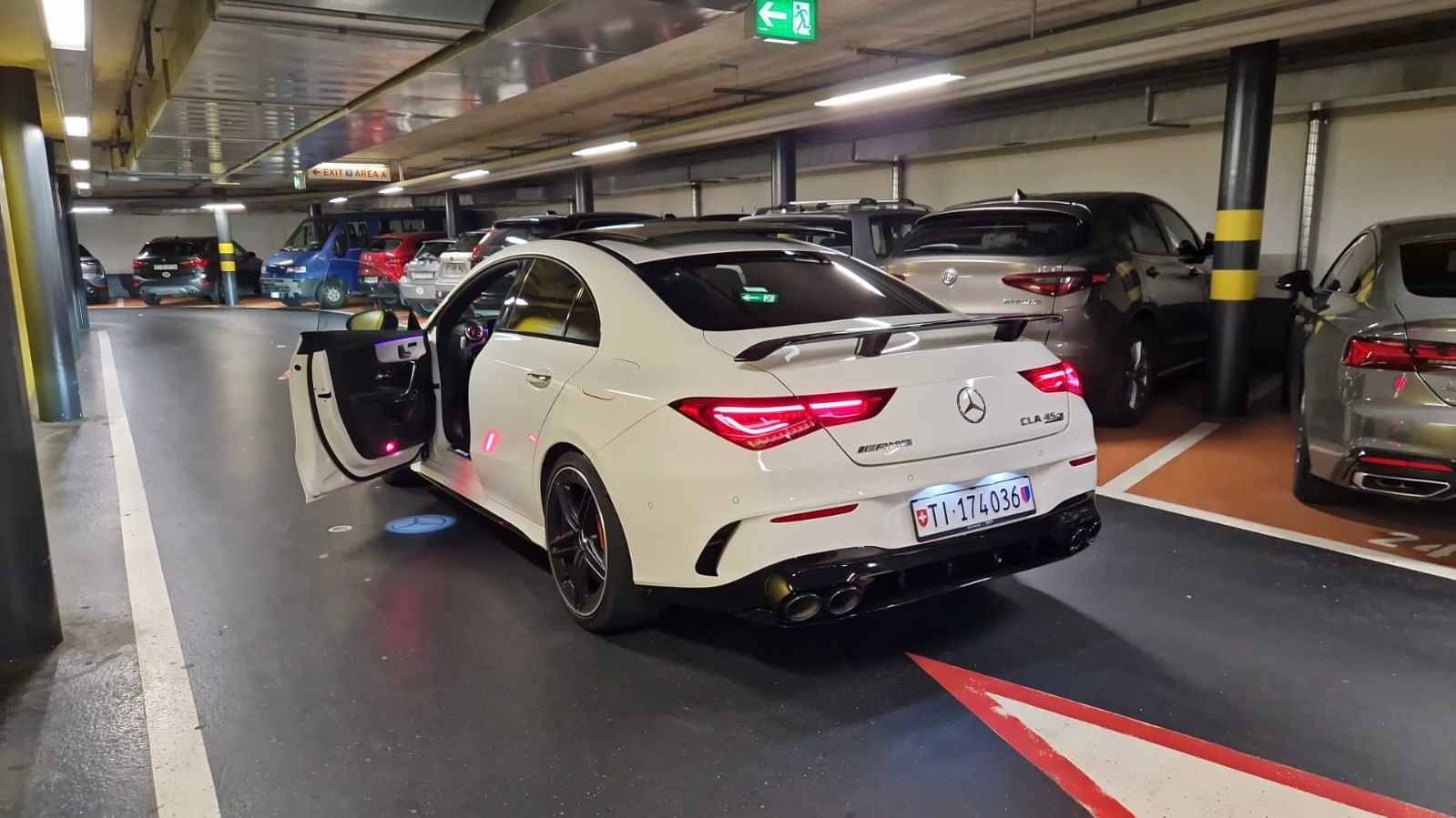 MERCEDES-BENZ CLA 45 S AMG 4Matic+ 8G-DCT-image-3