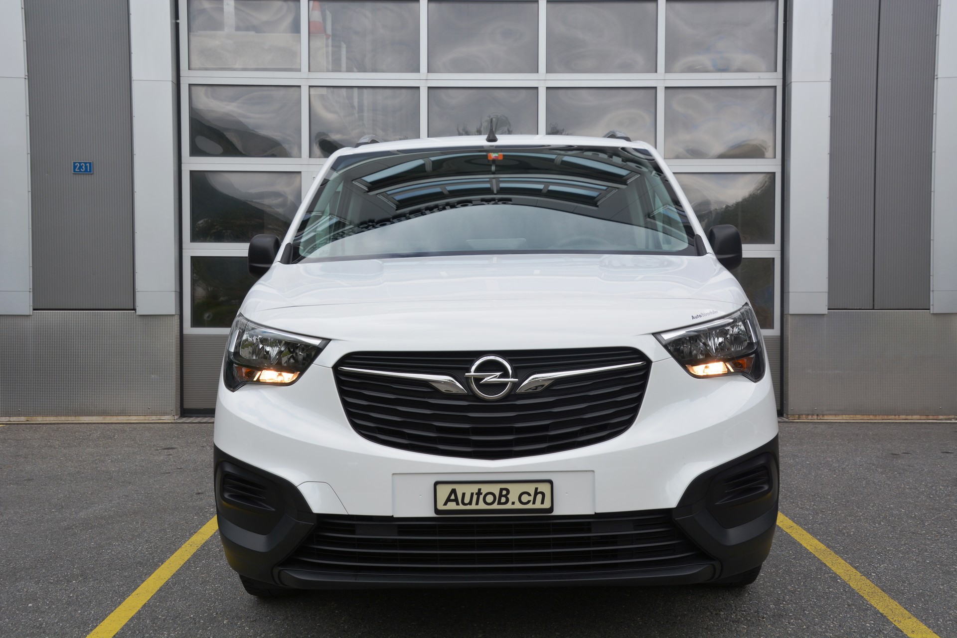 OPEL Combo 1.2 Cargo Enjoy start/stop-image-2