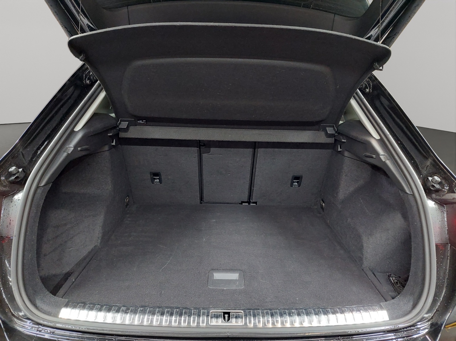 AUDI Q3 35 TDI S line quattro S-tronic-image-10
